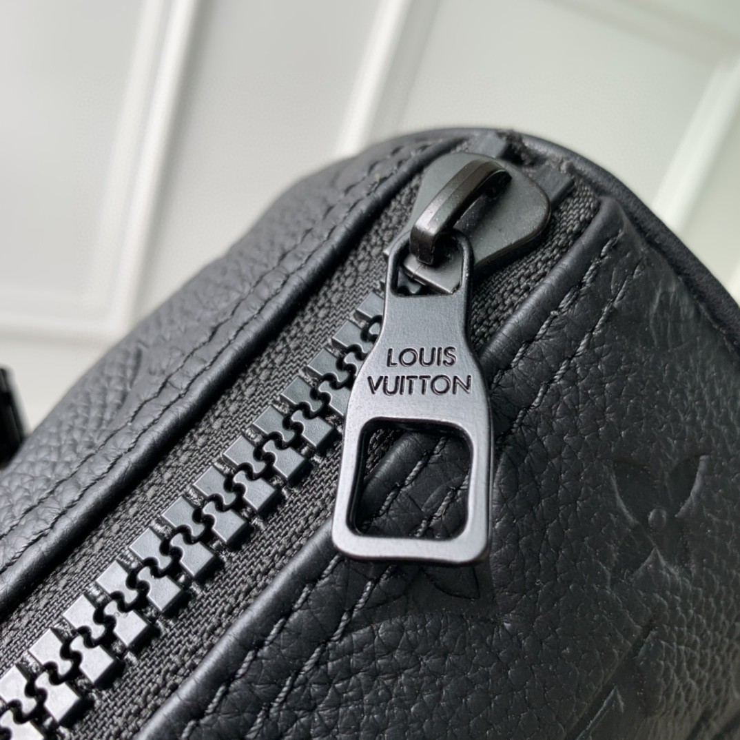 Louis Vuitton CKeepall Bandoulière 25 Taurillon Monogram (25x15x11CM)   M20900 - PerfectKickZ