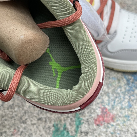 Air Jordan 1 Low Sneaker      FD9906-131  - PerfectKickZ