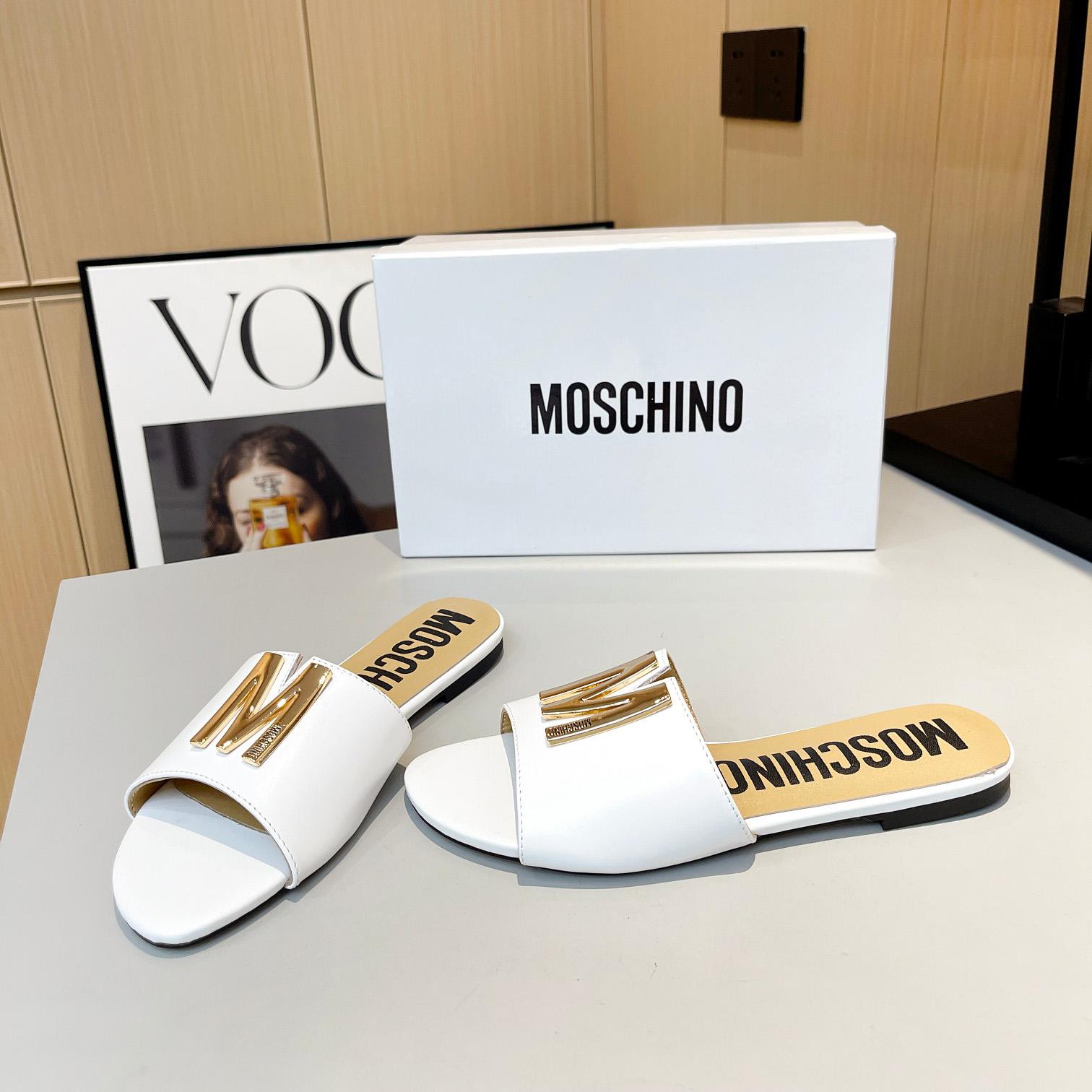 Moschino M Plaque Sandals - PerfectKickZ