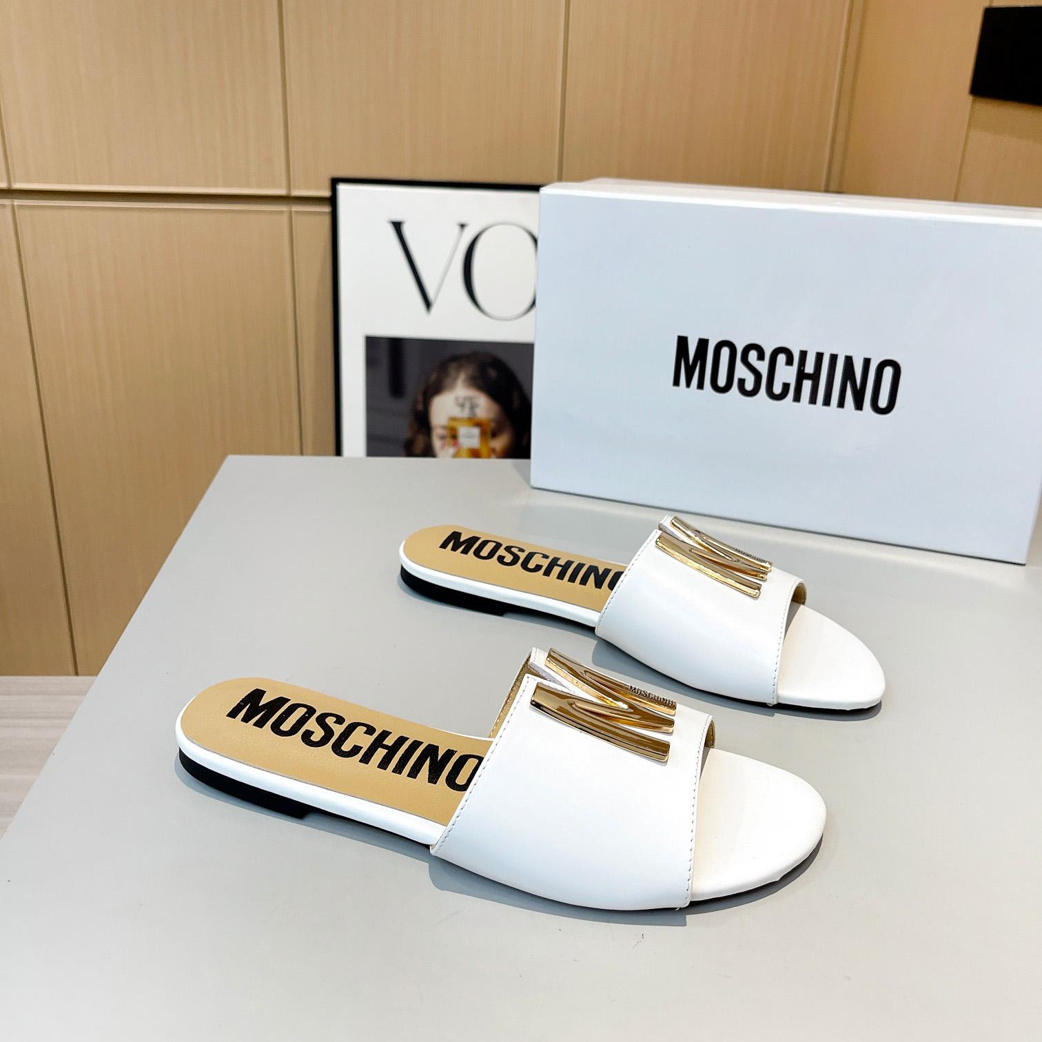 Moschino M Plaque Sandals - PerfectKickZ