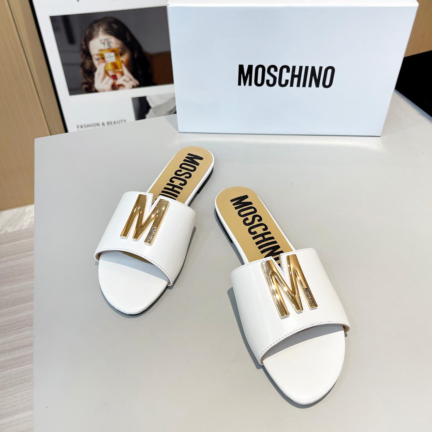 Moschino M Plaque Sandals - PerfectKickZ