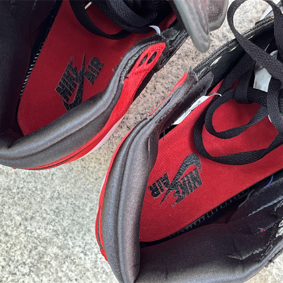 Air Jordan 1 High OG WMNS “Satin Bred” Sneaker     FD4810-061 - PerfectKickZ