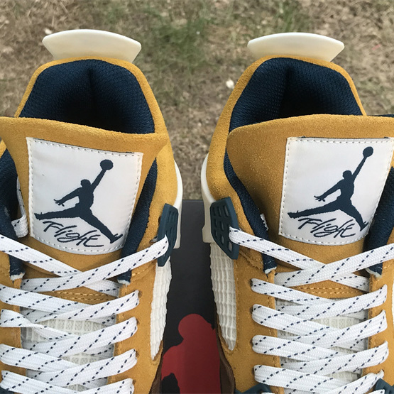 Air Jordan 4 Sneakers     FB2214-200  - 