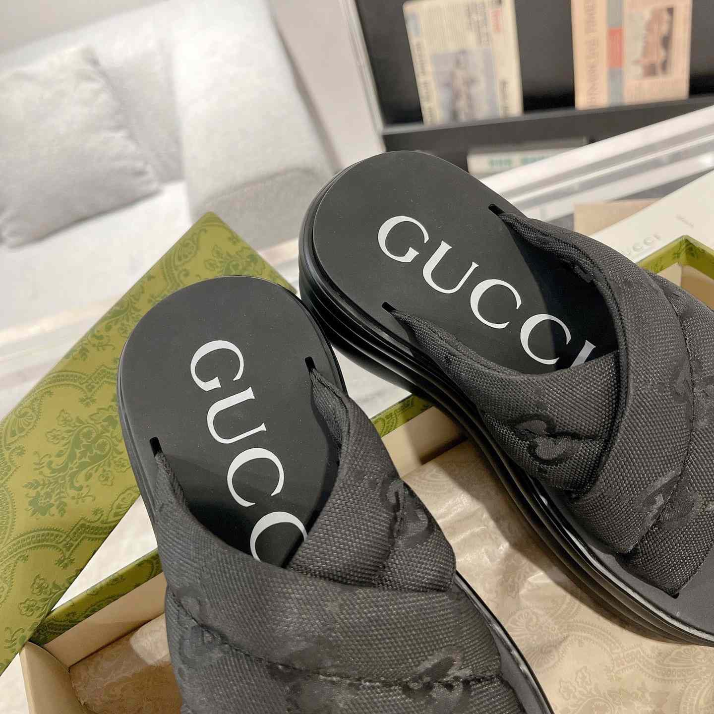 Gucci Women's GG Platform Slide Sandal - PerfectKickZ