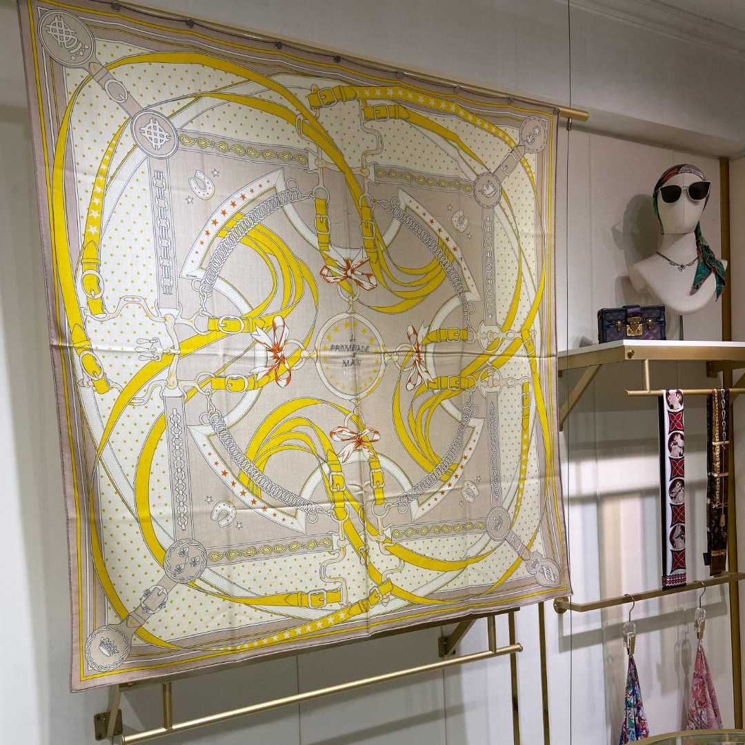 Hermes La Promenade Du Matin Bandana Shawl 140 - PerfectKickZ