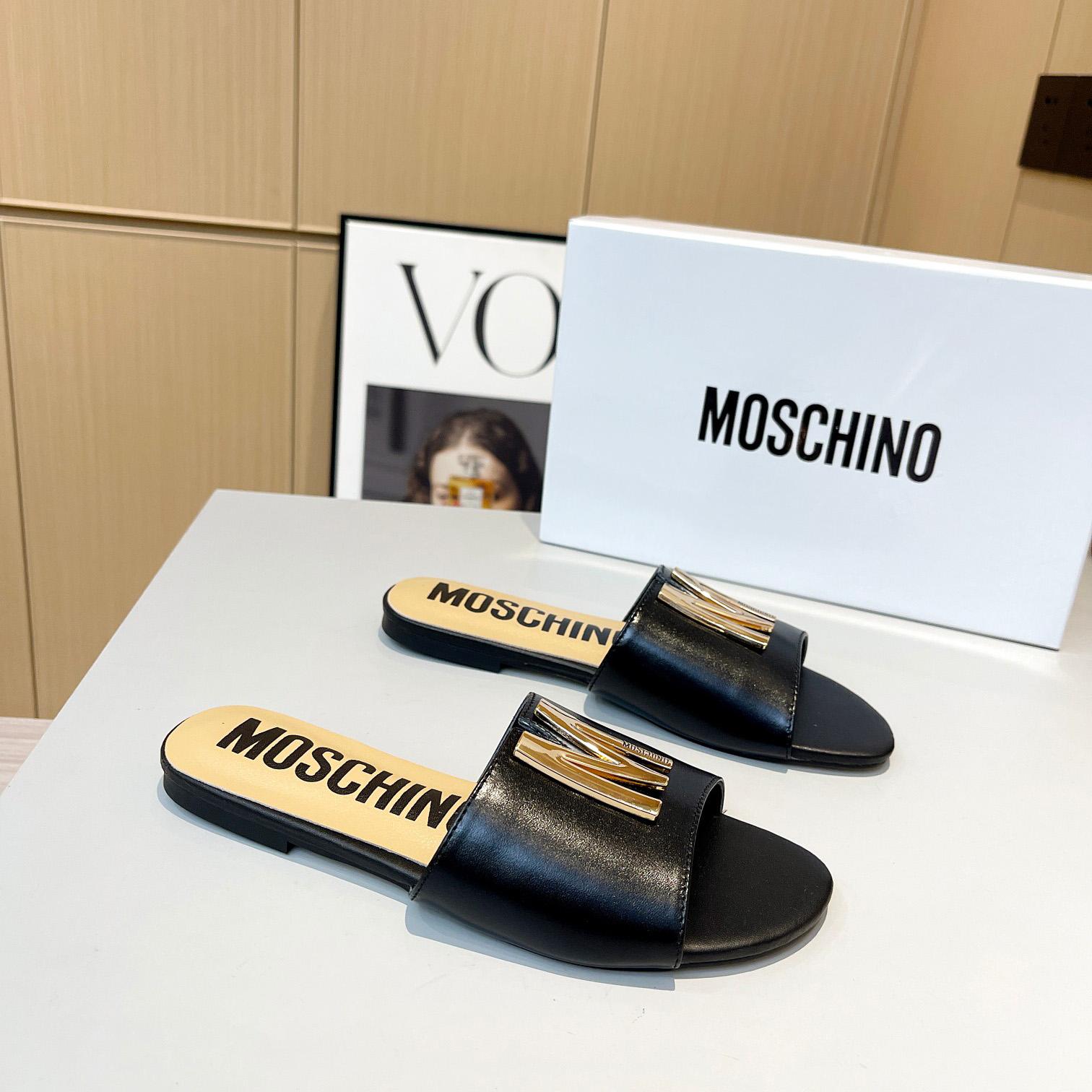 Moschino M Plaque Sandals - PerfectKickZ
