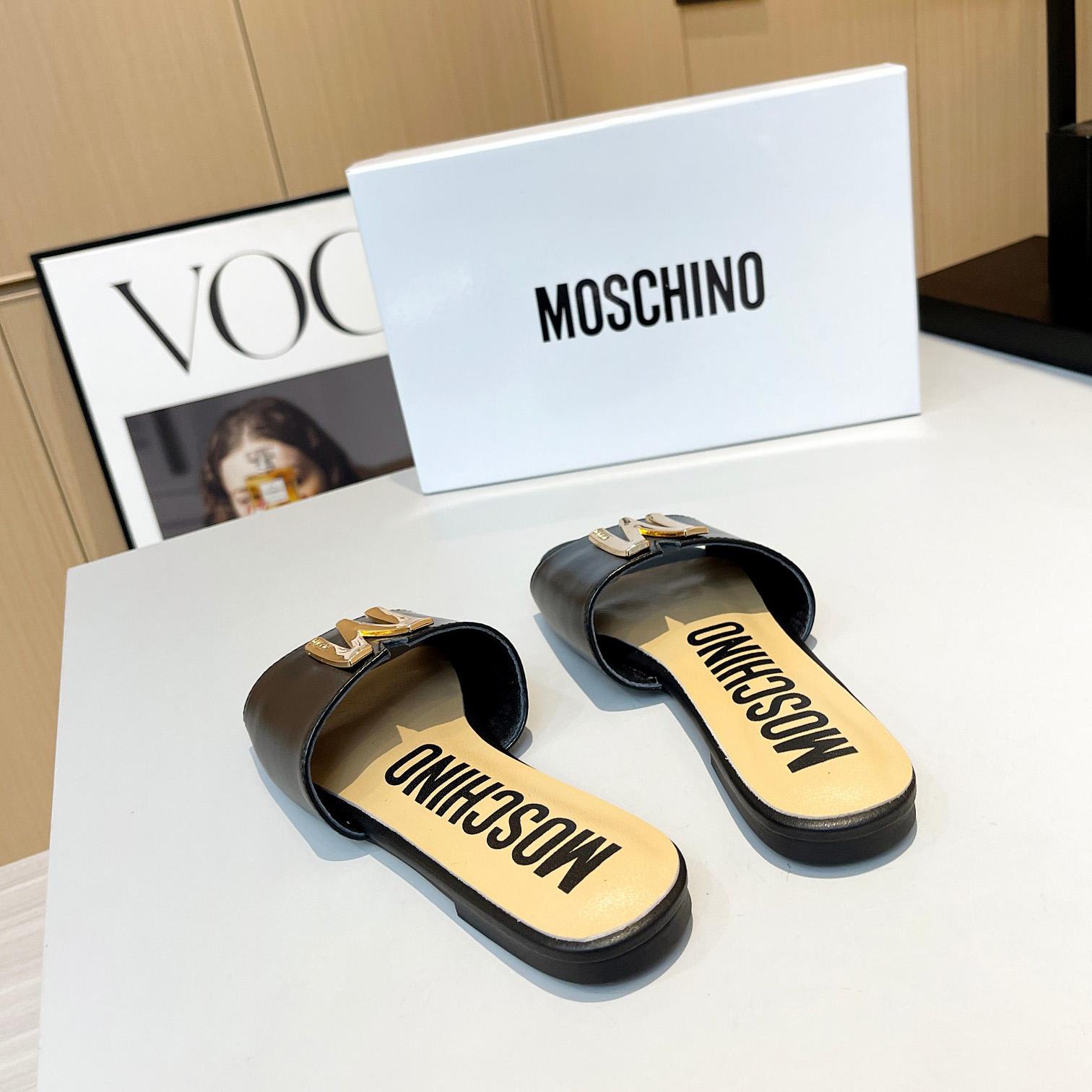 Moschino M Plaque Sandals - PerfectKickZ