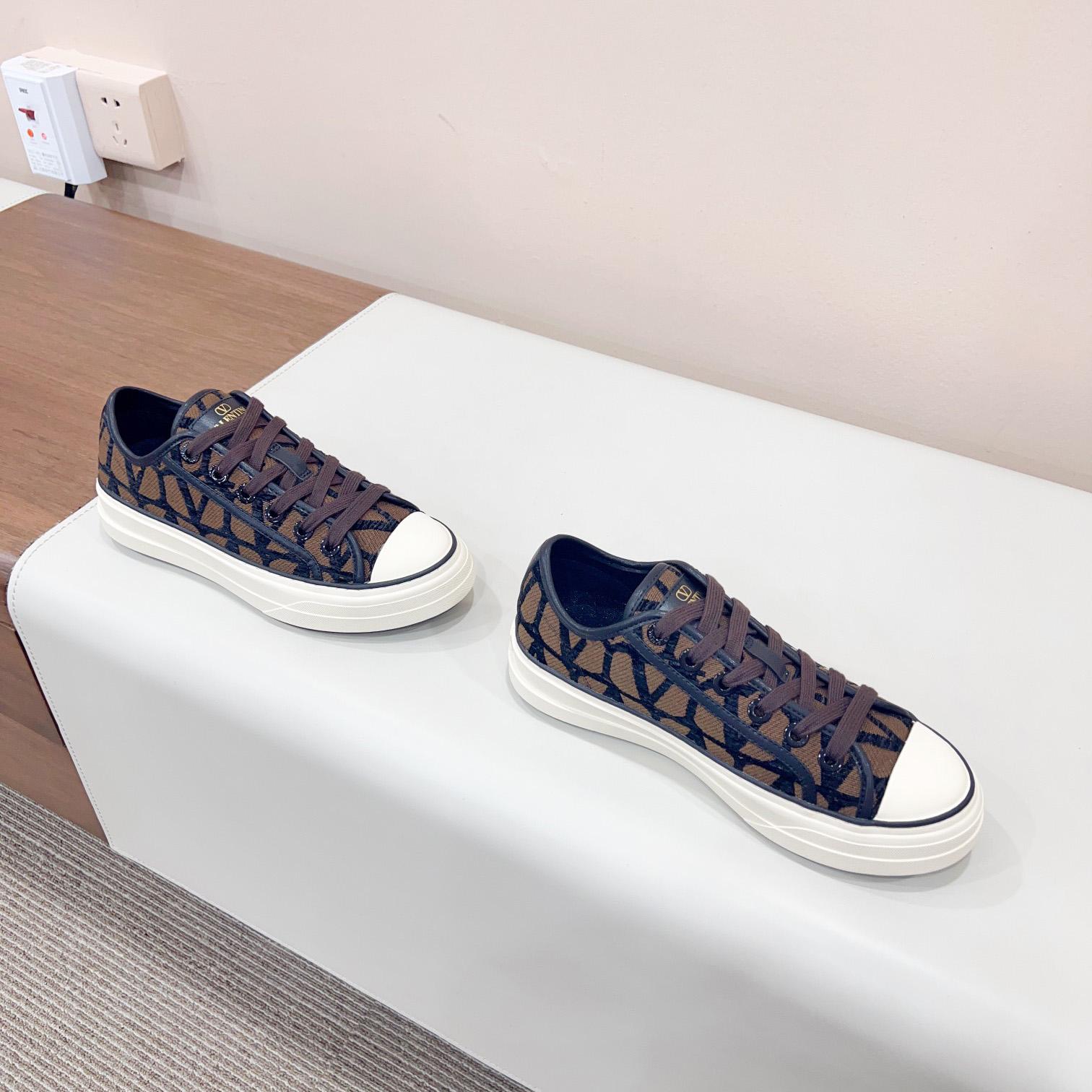 Valenti Toile Iconographe Totaloop Low-top Sneaker - PerfectKickZ