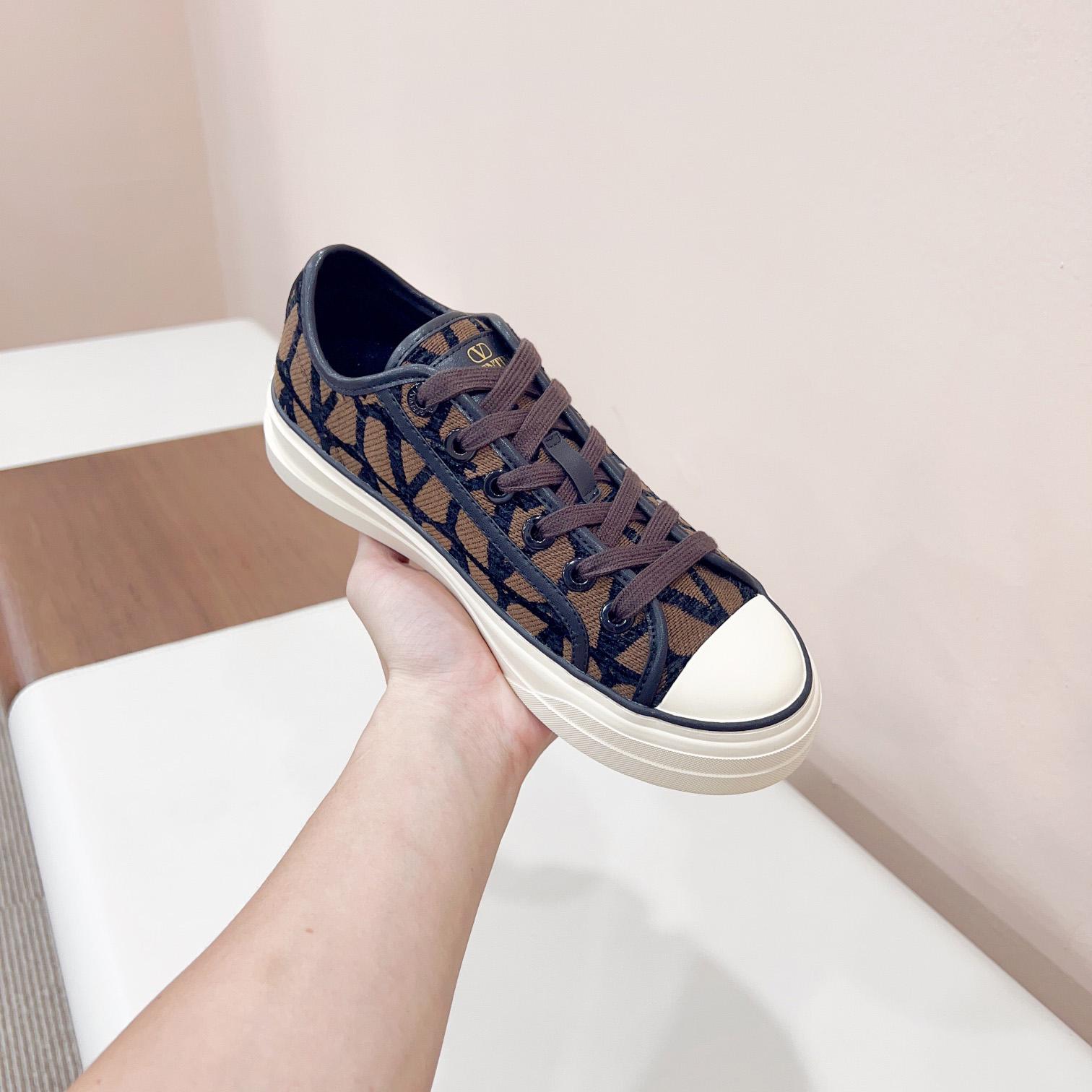Valenti Toile Iconographe Totaloop Low-top Sneaker - PerfectKickZ