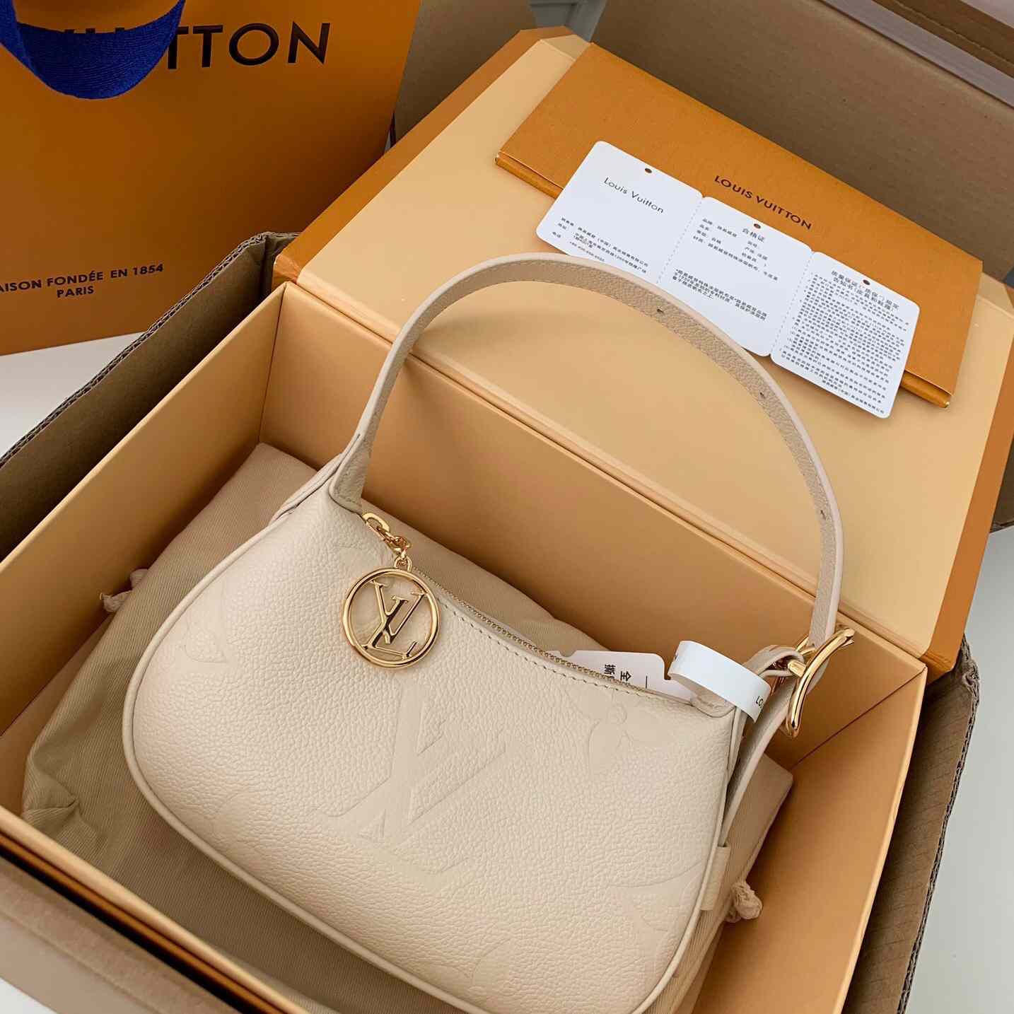 Louis Vuitton Mini Moon Monogram Empreinte (20.5*11*5cm)     M82519 - PerfectKickZ