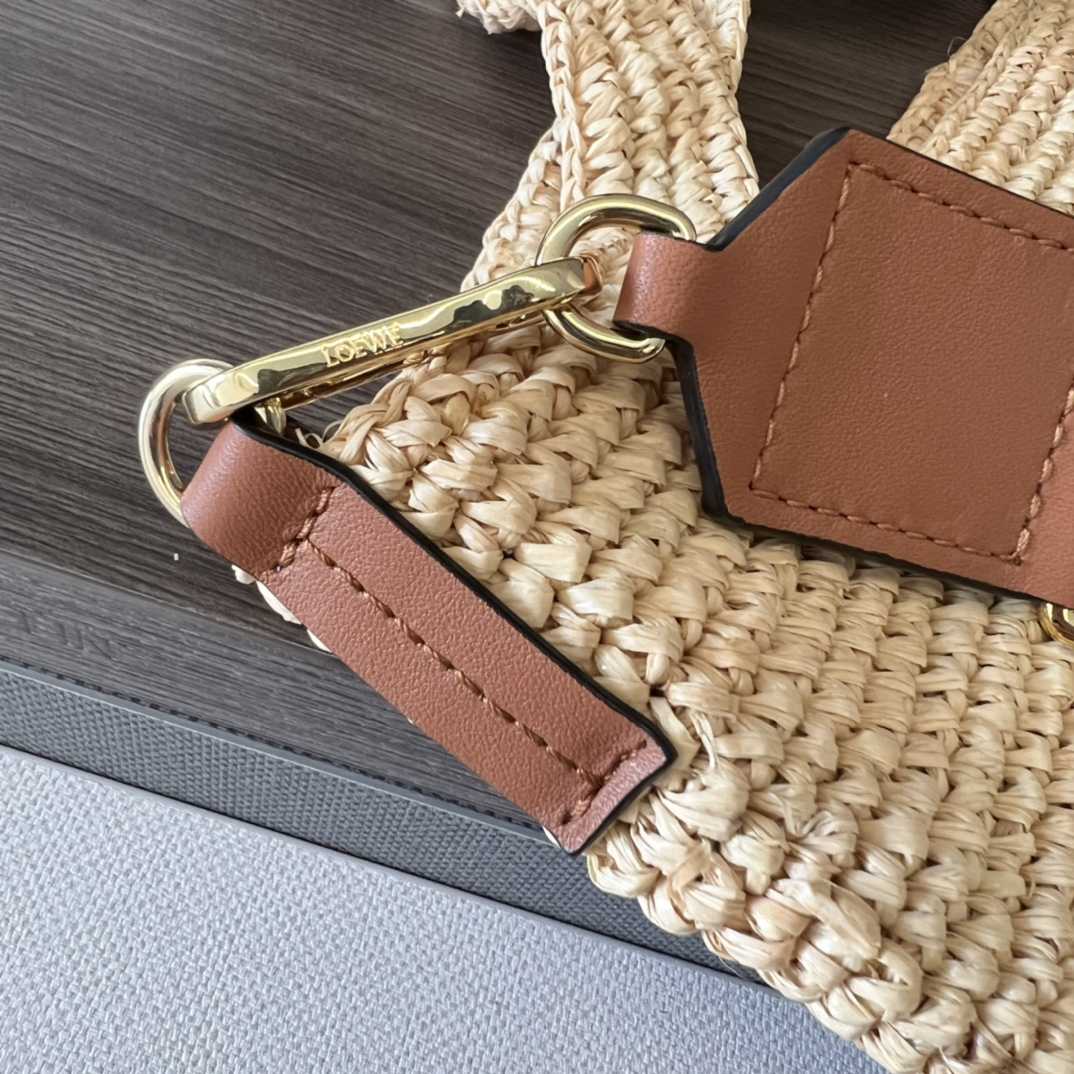 Loewe Mini Slit Bag In raffia And Calfskin - 