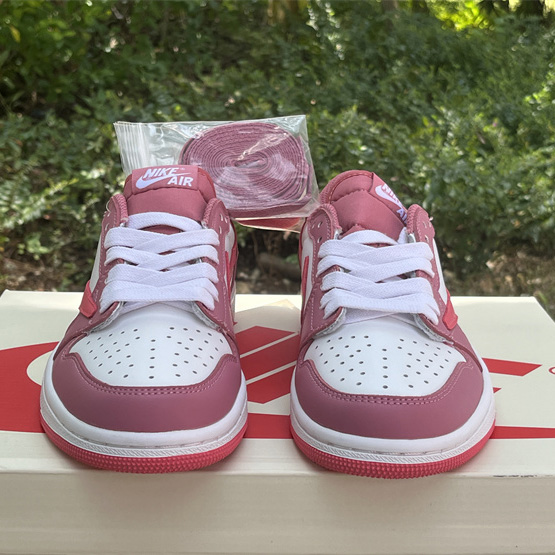 Travis Scott x Air Jordan 1 Low Sneaker      MD7866-227 - PerfectKickZ