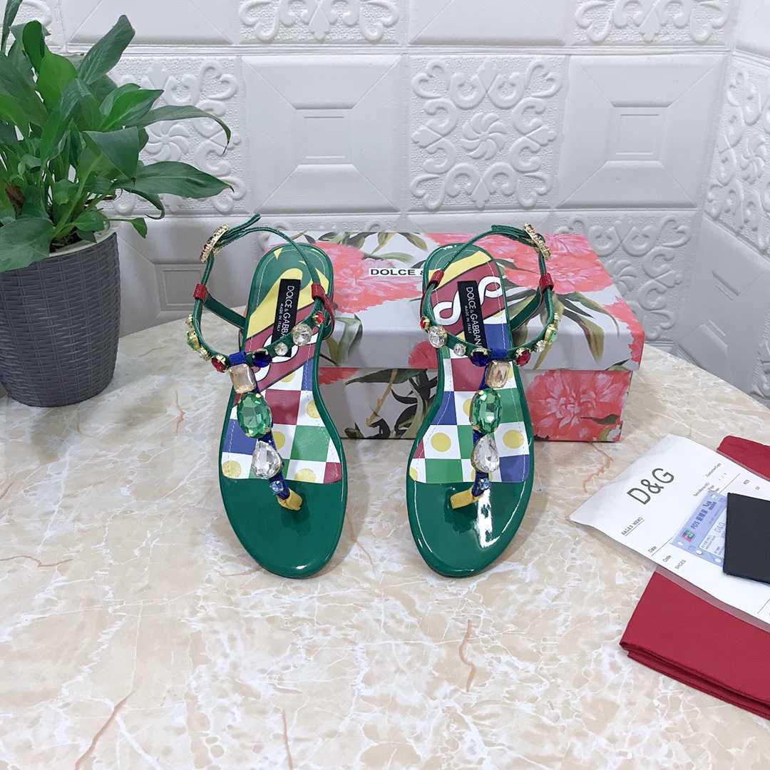 Dolce & Gabbana Patent Leather Thong Sandals - PerfectKickZ
