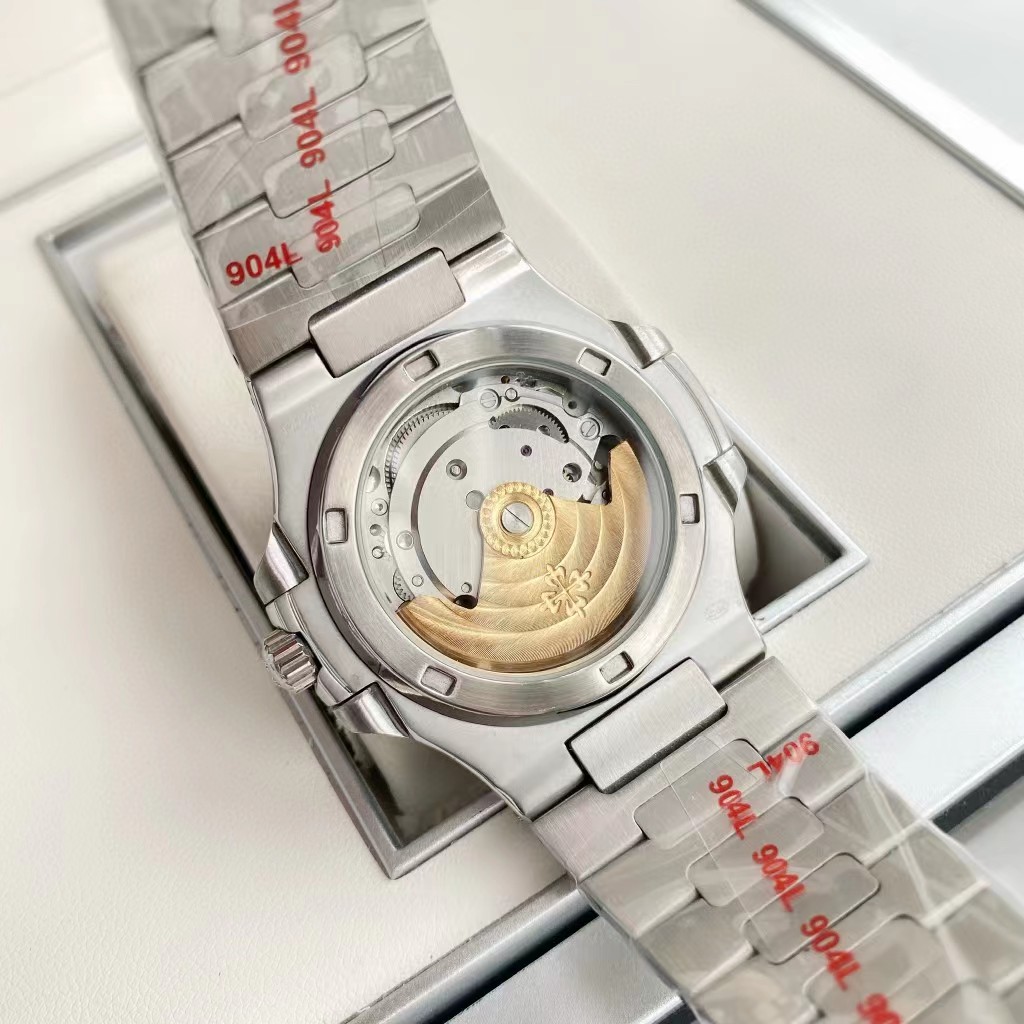 Patek Philippe Nautilus 5711 Tiffany Blue Replica - PerfectKickZ