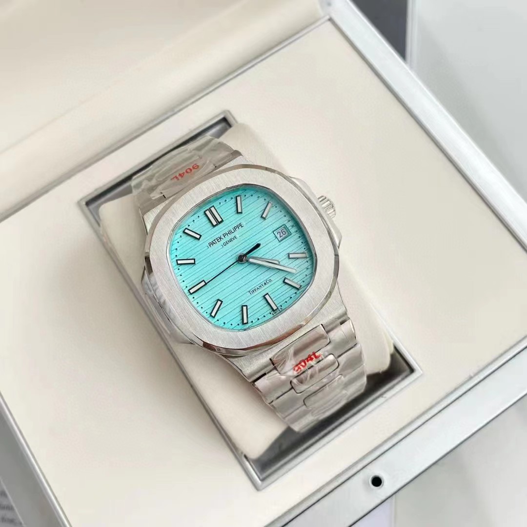 Patek Philippe Nautilus 5711 Tiffany Blue Replica - PerfectKickZ