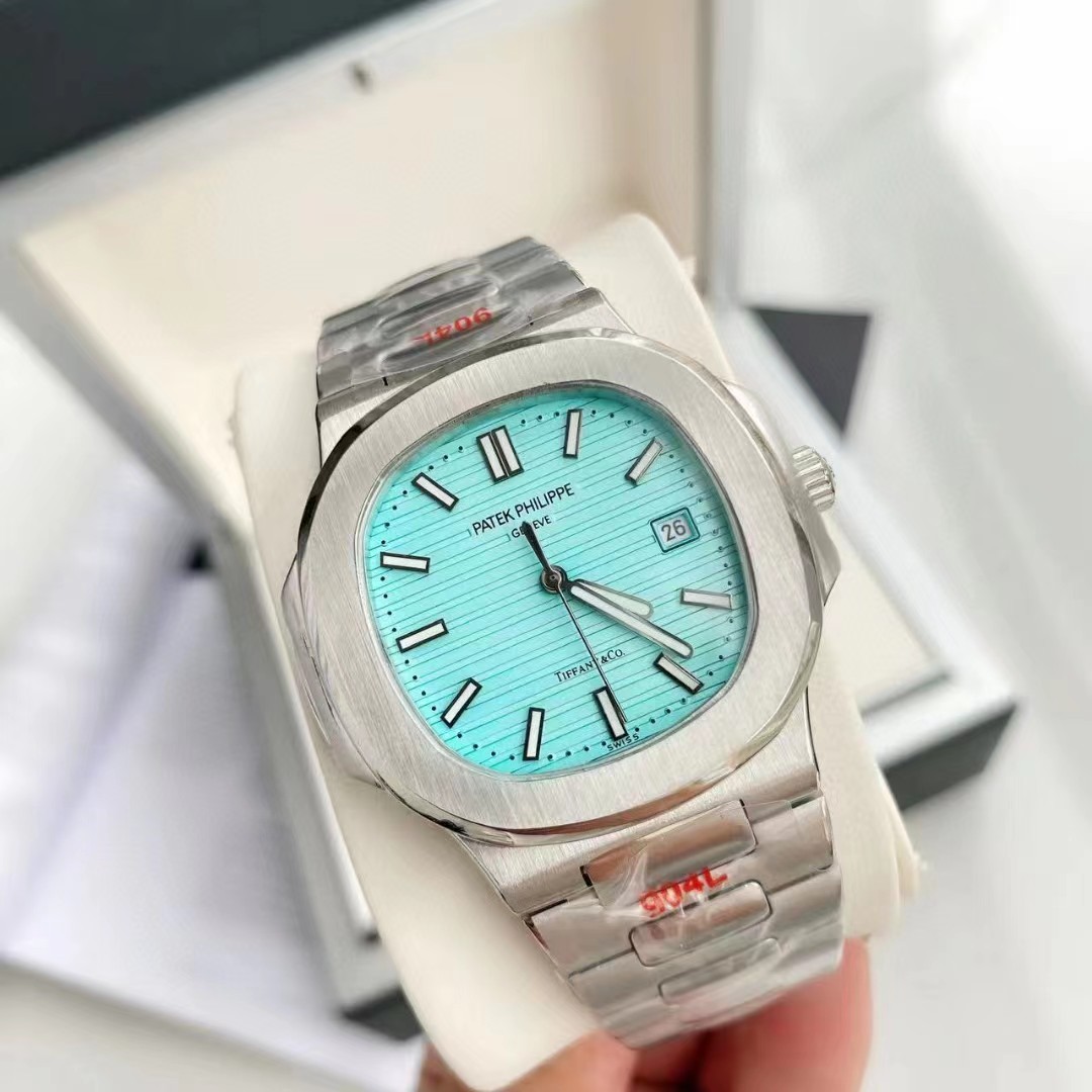 Patek Philippe Nautilus 5711 Tiffany Blue Replica - PerfectKickZ