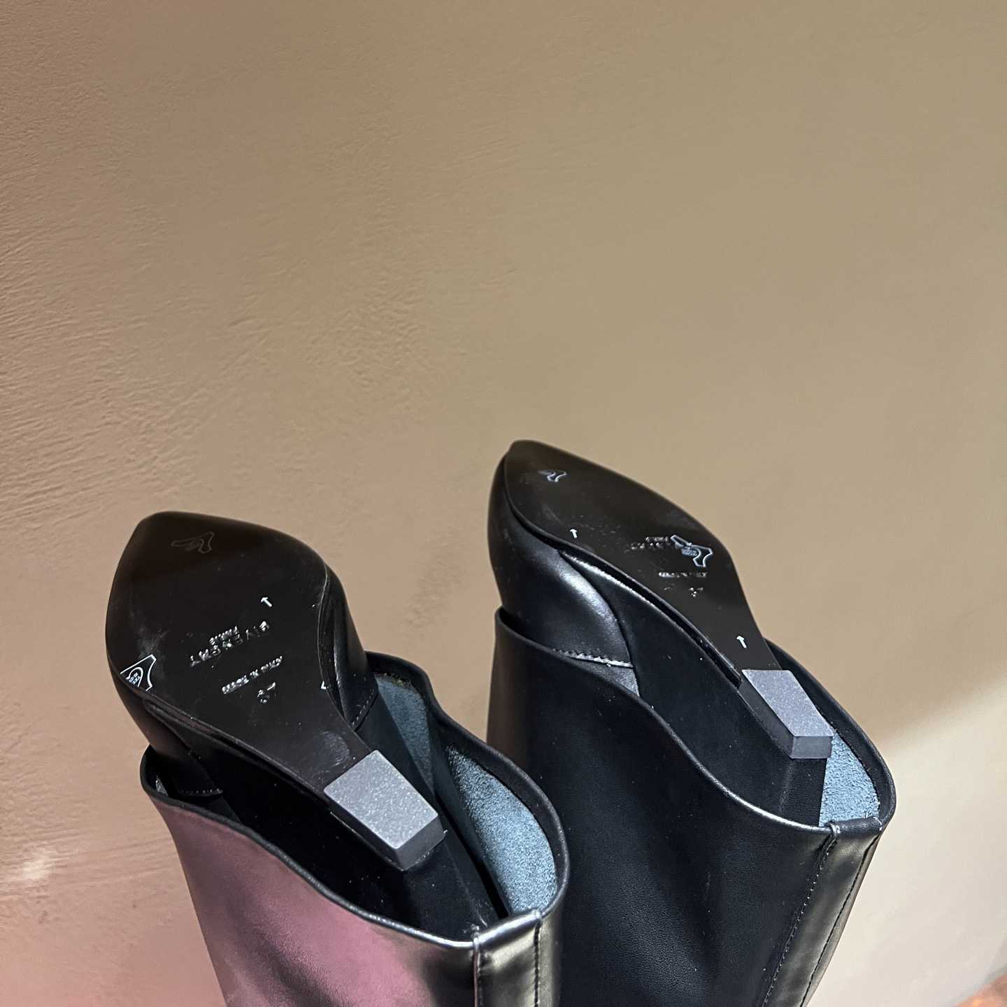 Givenchy Shark Lock Ankle Boots In Leather - PerfectKickZ