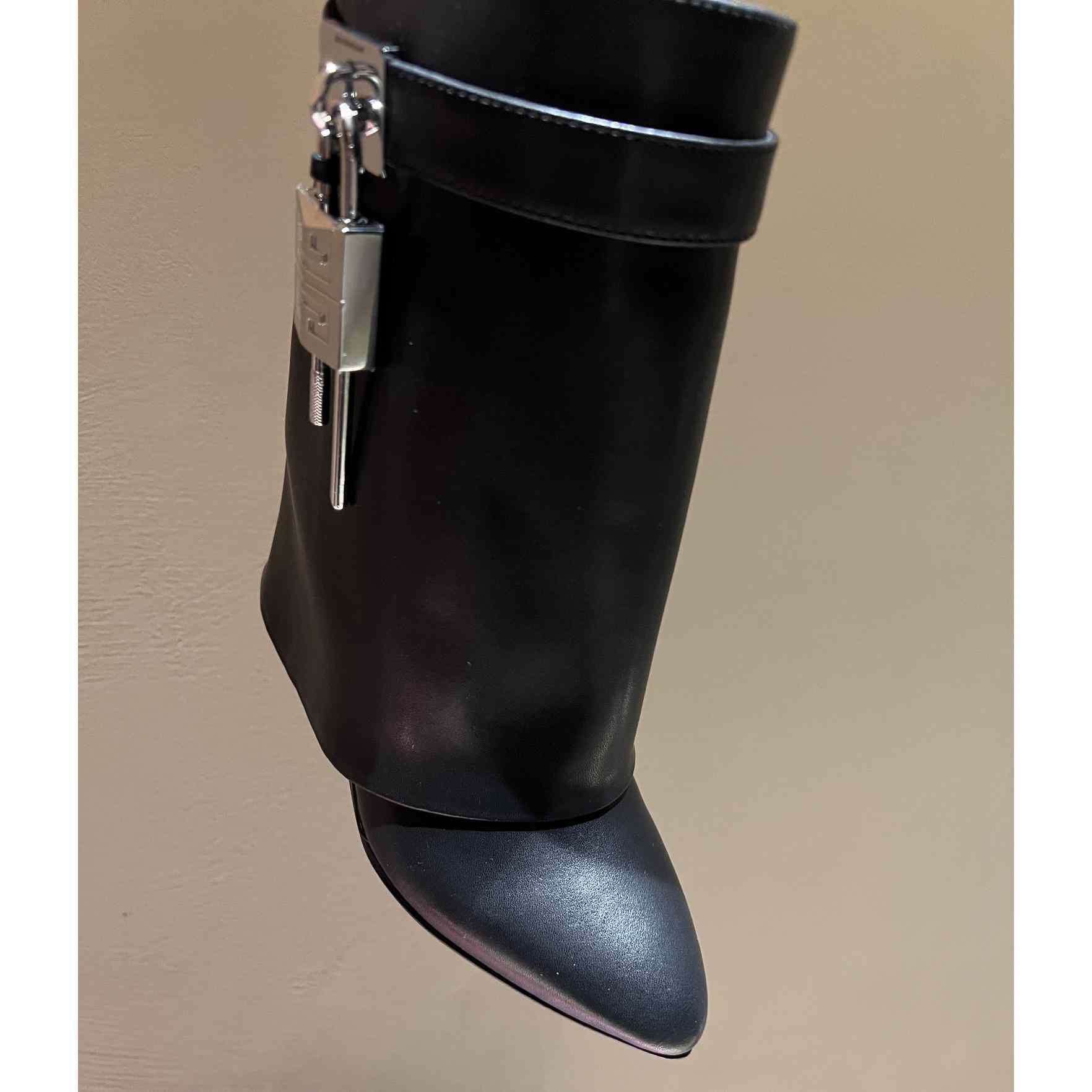 Givenchy Shark Lock Ankle Boots In Leather - PerfectKickZ