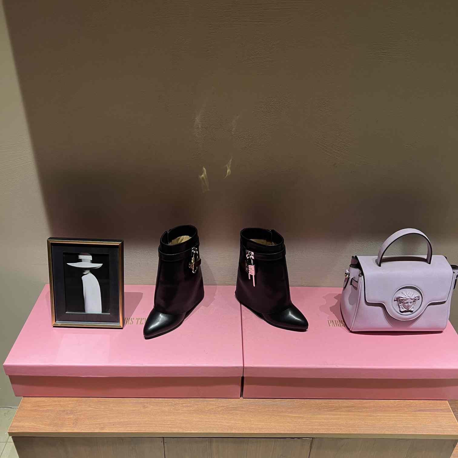 Givenchy Shark Lock Ankle Boots In Leather - PerfectKickZ