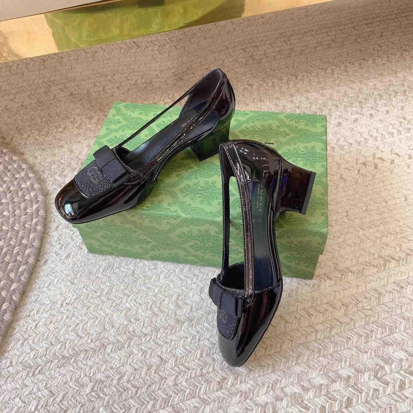 Gucci Women's Pump With GG Canvas - PerfectKickZ