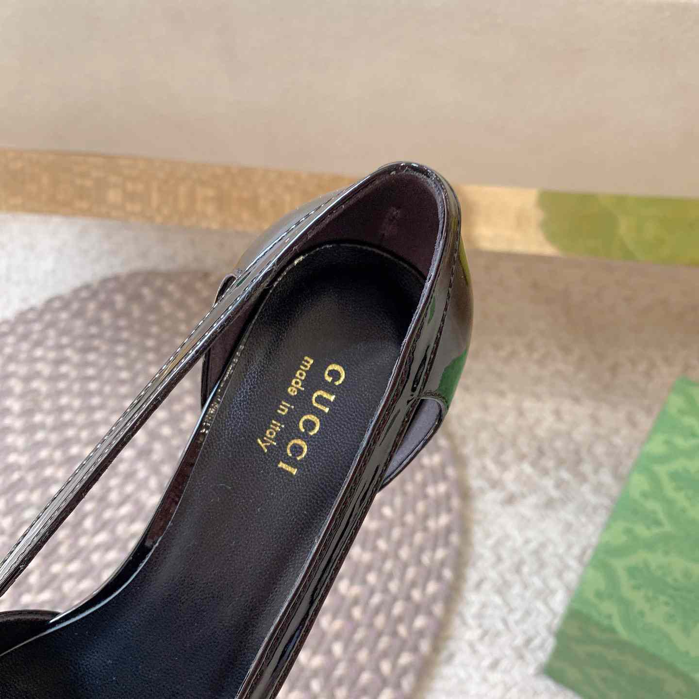 Gucci Women's Pump With GG Canvas - PerfectKickZ