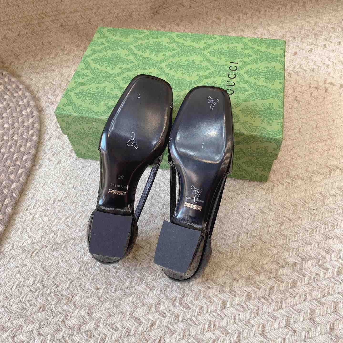 Gucci Women's Pump With GG Canvas - PerfectKickZ