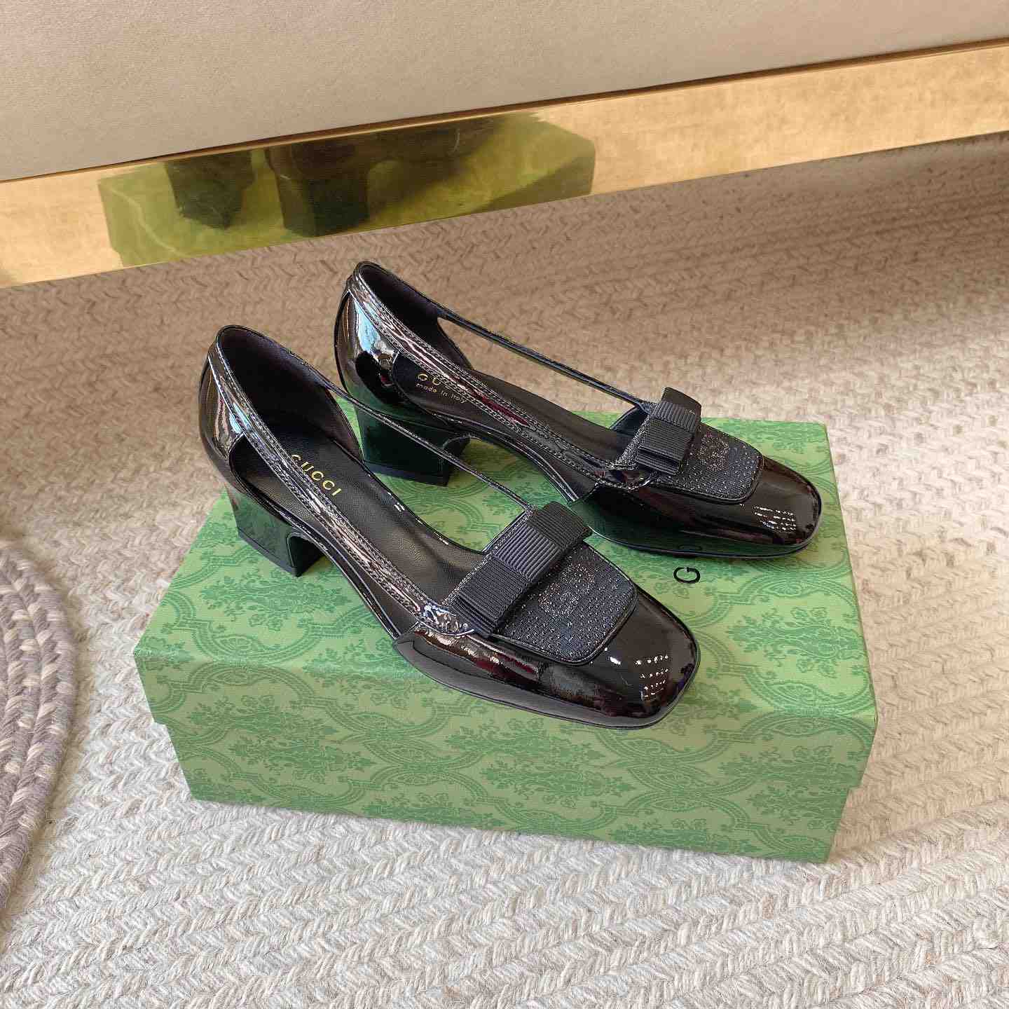 Gucci Women's Pump With GG Canvas - PerfectKickZ