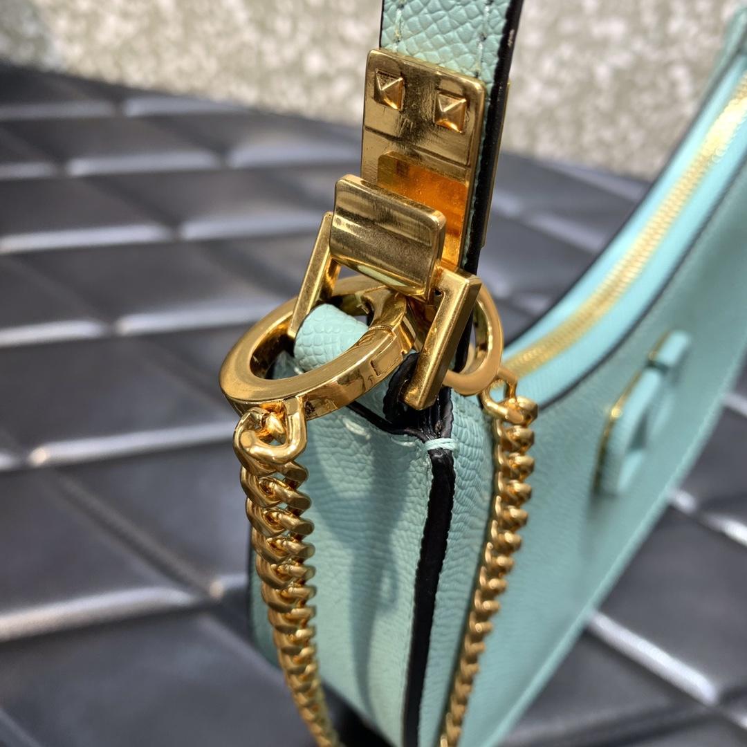 Valenti Garavani VLogo Signature Mini Bag (20-12-4cm) - PerfectKickZ