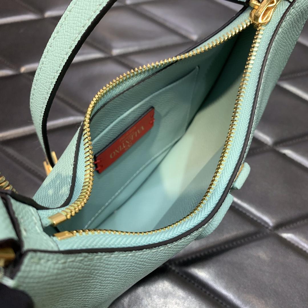 Valenti Garavani VLogo Signature Mini Bag (20-12-4cm) - PerfectKickZ