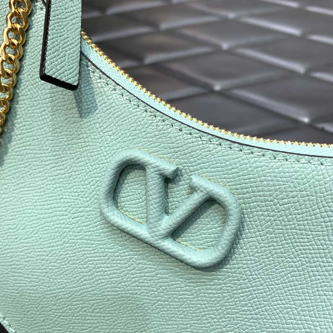 Valenti Garavani VLogo Signature Mini Bag (20-12-4cm) - PerfectKickZ
