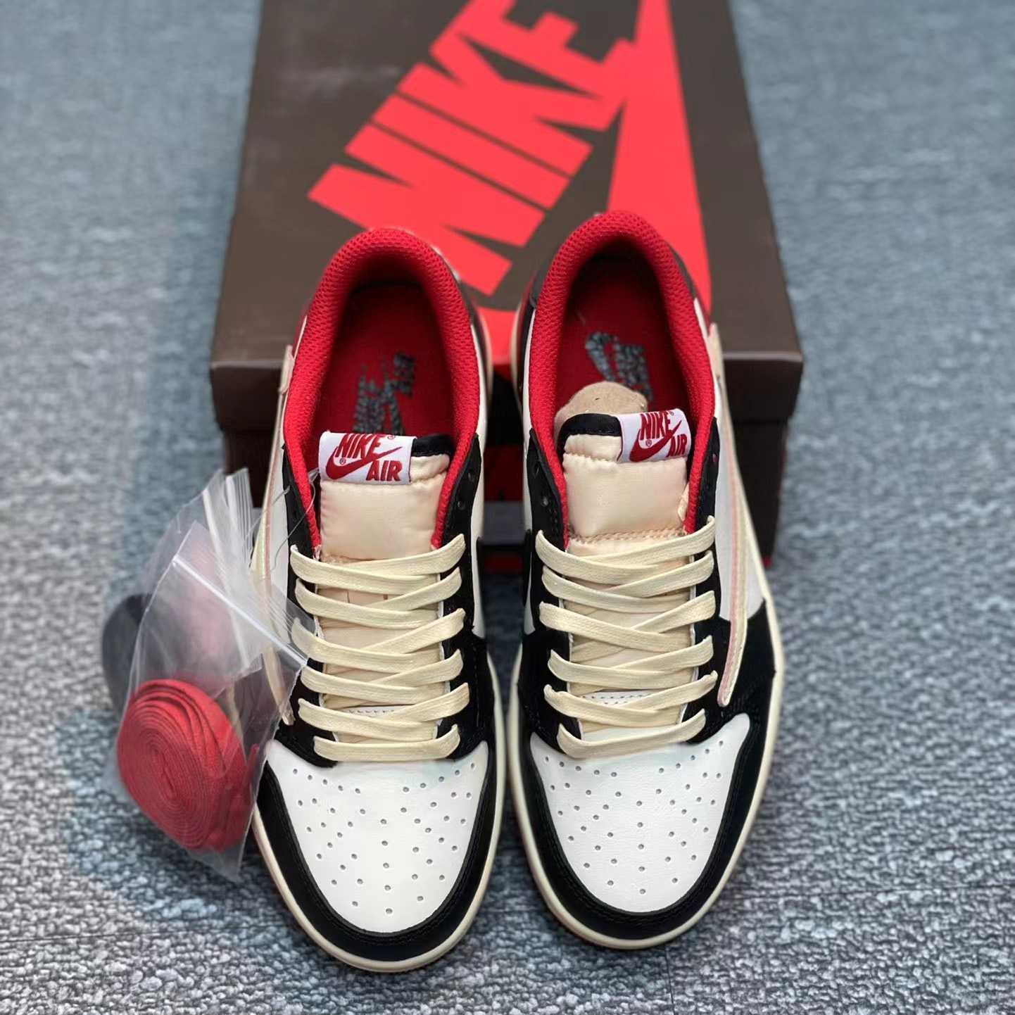 Travis Scott x Air Jordan 1 Low AJ1 Sneaker   cp4275-125 - PerfectKickZ