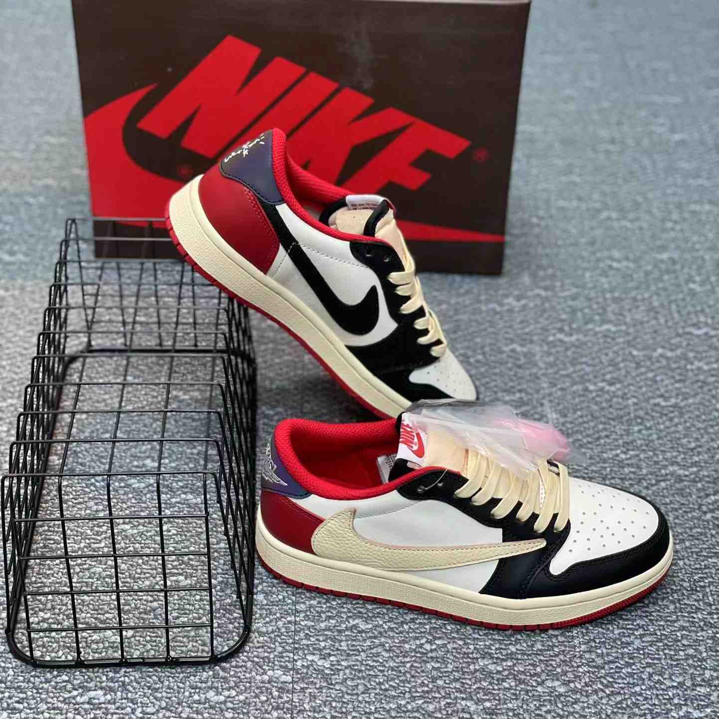 Travis Scott x Air Jordan 1 Low AJ1 Sneaker   cp4275-125 - PerfectKickZ