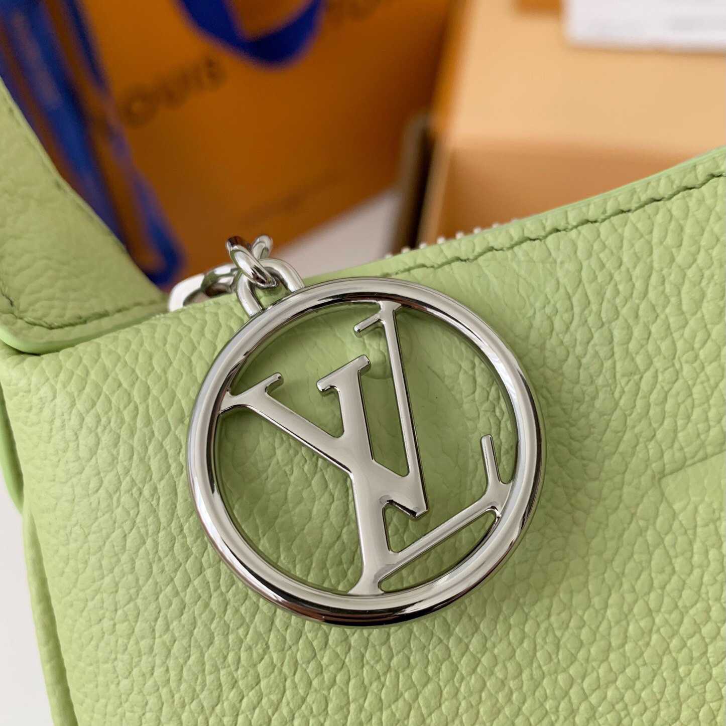 Louis Vuitton Mini Moon Monogram Empreinte (20.5*11*5cm)     M82425 - PerfectKickZ