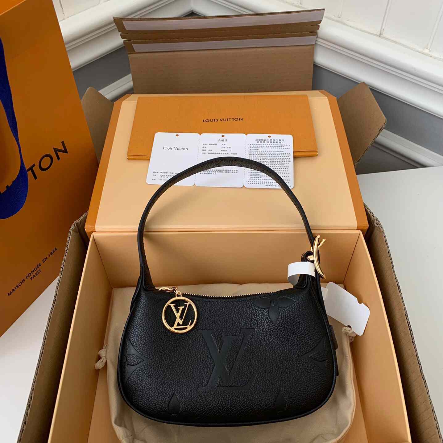 Louis Vuitton Mini Moon Monogram Empreinte (20.5*11*5cm)     M82391 - PerfectKickZ
