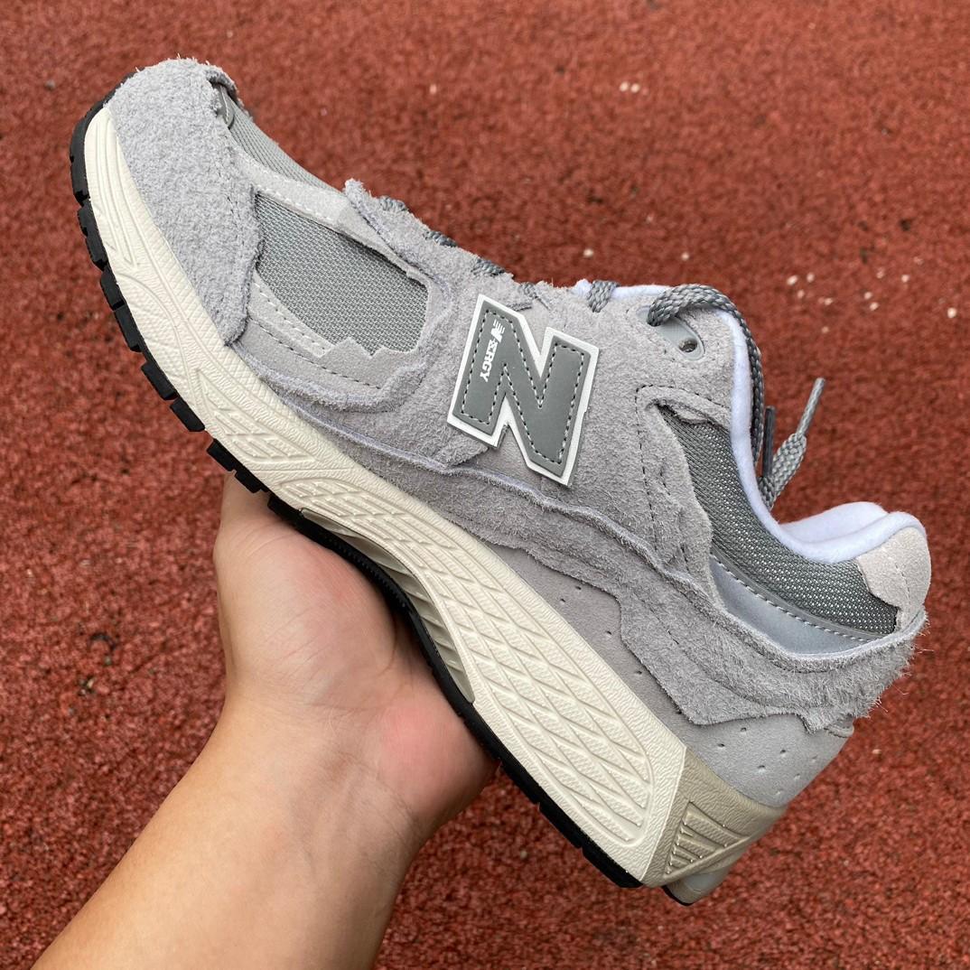 New Balance 2002R Sneakers        M2002RDM - PerfectKickZ