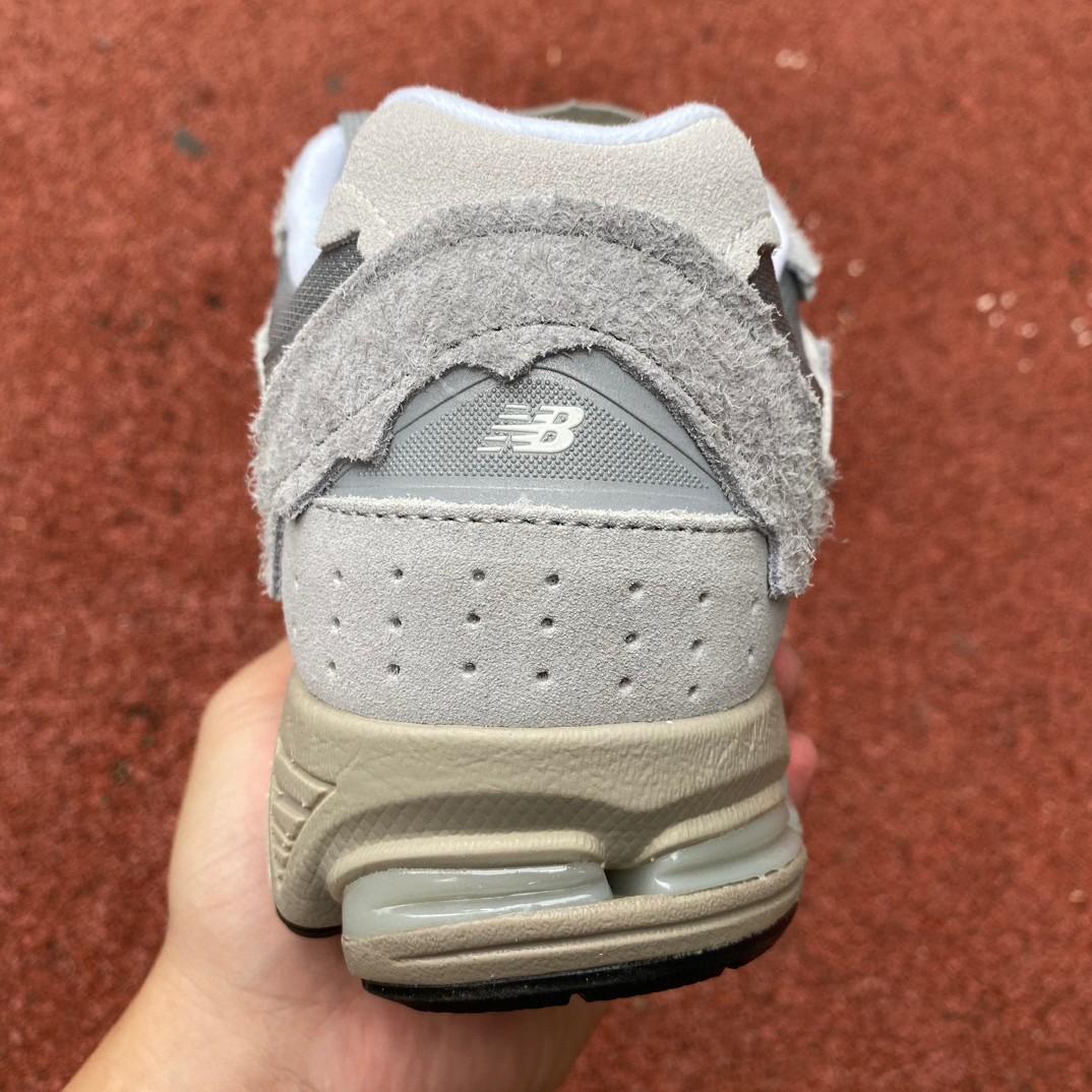 New Balance 2002R Sneakers        M2002RDM - PerfectKickZ
