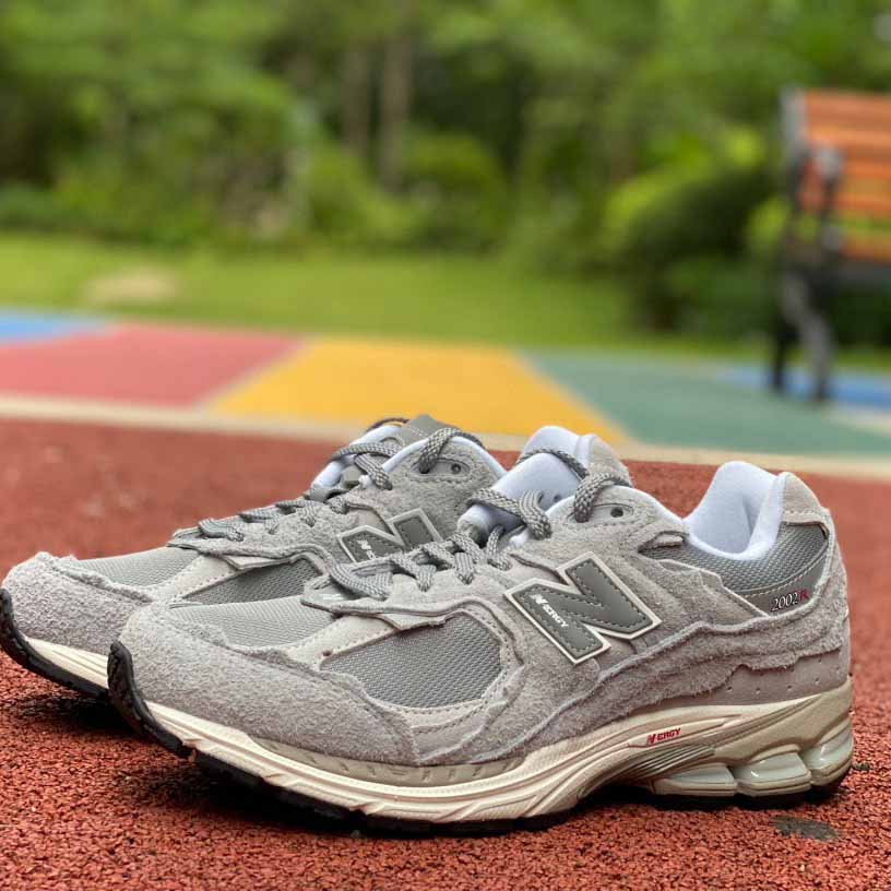 New Balance 2002R Sneakers        M2002RDM - PerfectKickZ