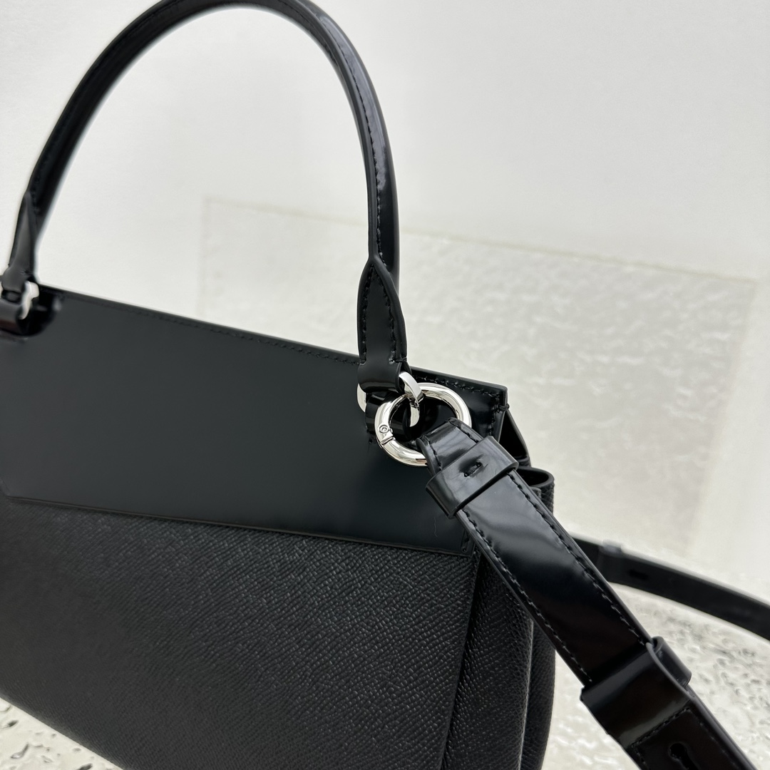 Maison Margiela Small Grained Leather Tote Bag (26x 19x 8cm) - PerfectKickZ