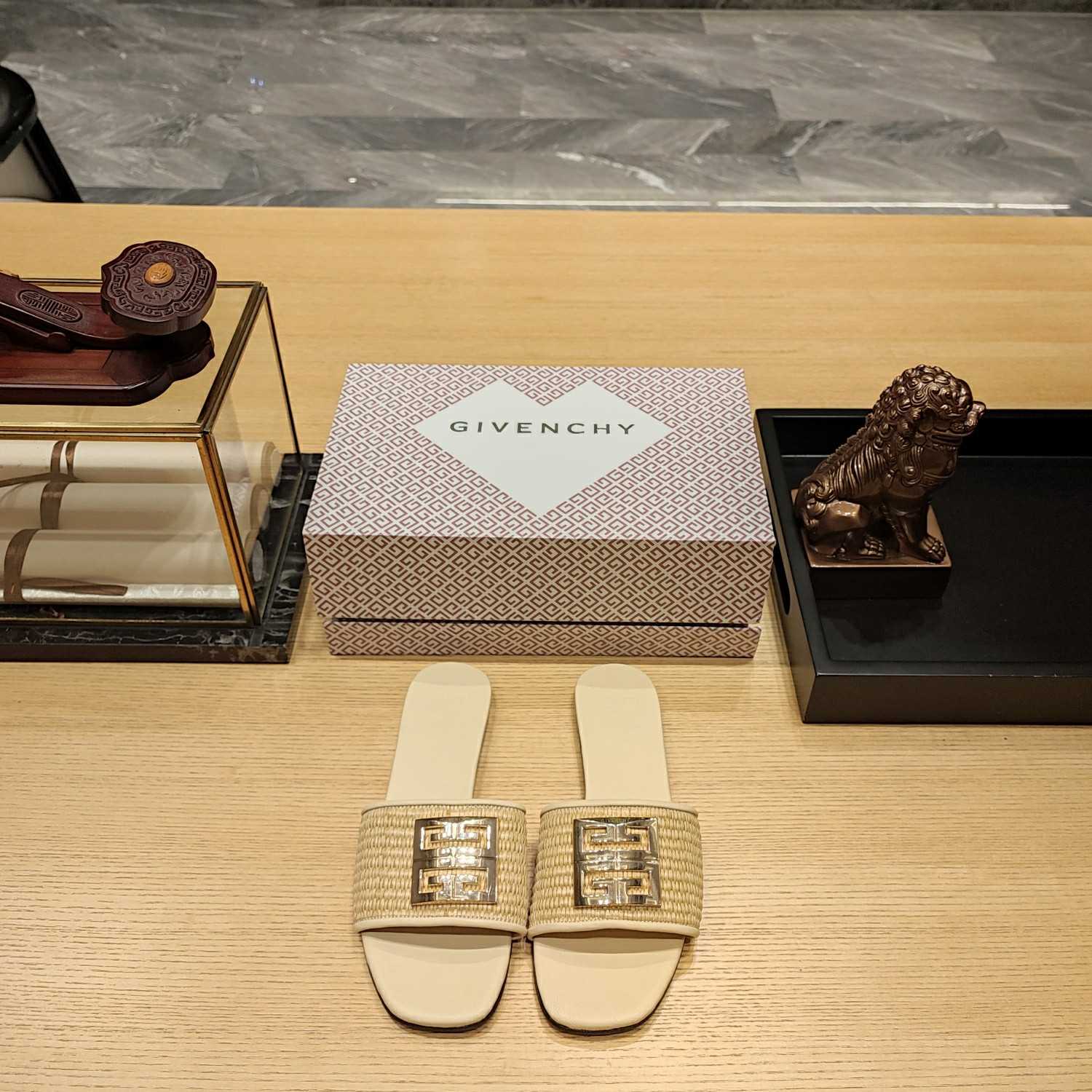 Givenchy 4G Flat Mules In Raffia - PerfectKickZ