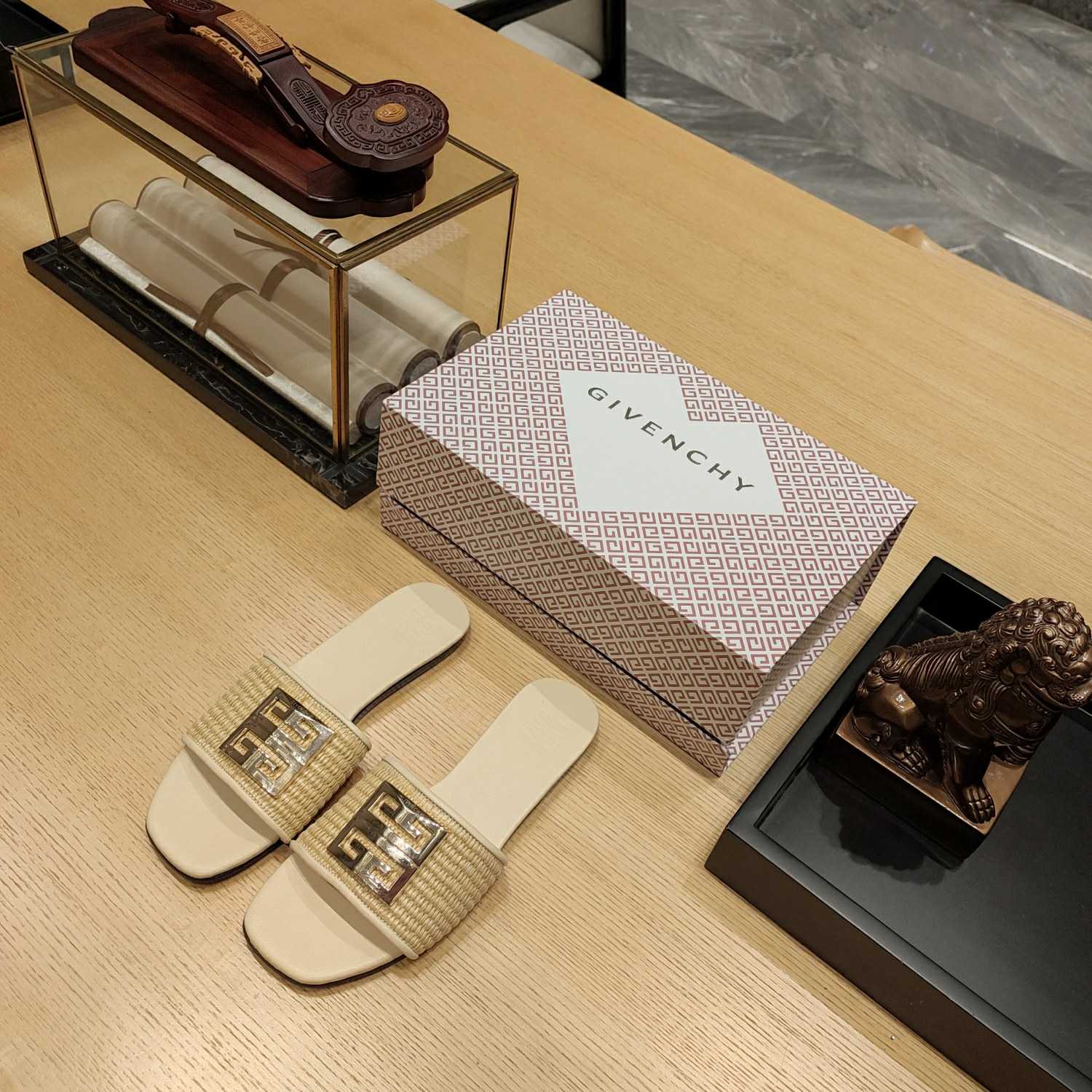 Givenchy 4G Flat Mules In Raffia - PerfectKickZ