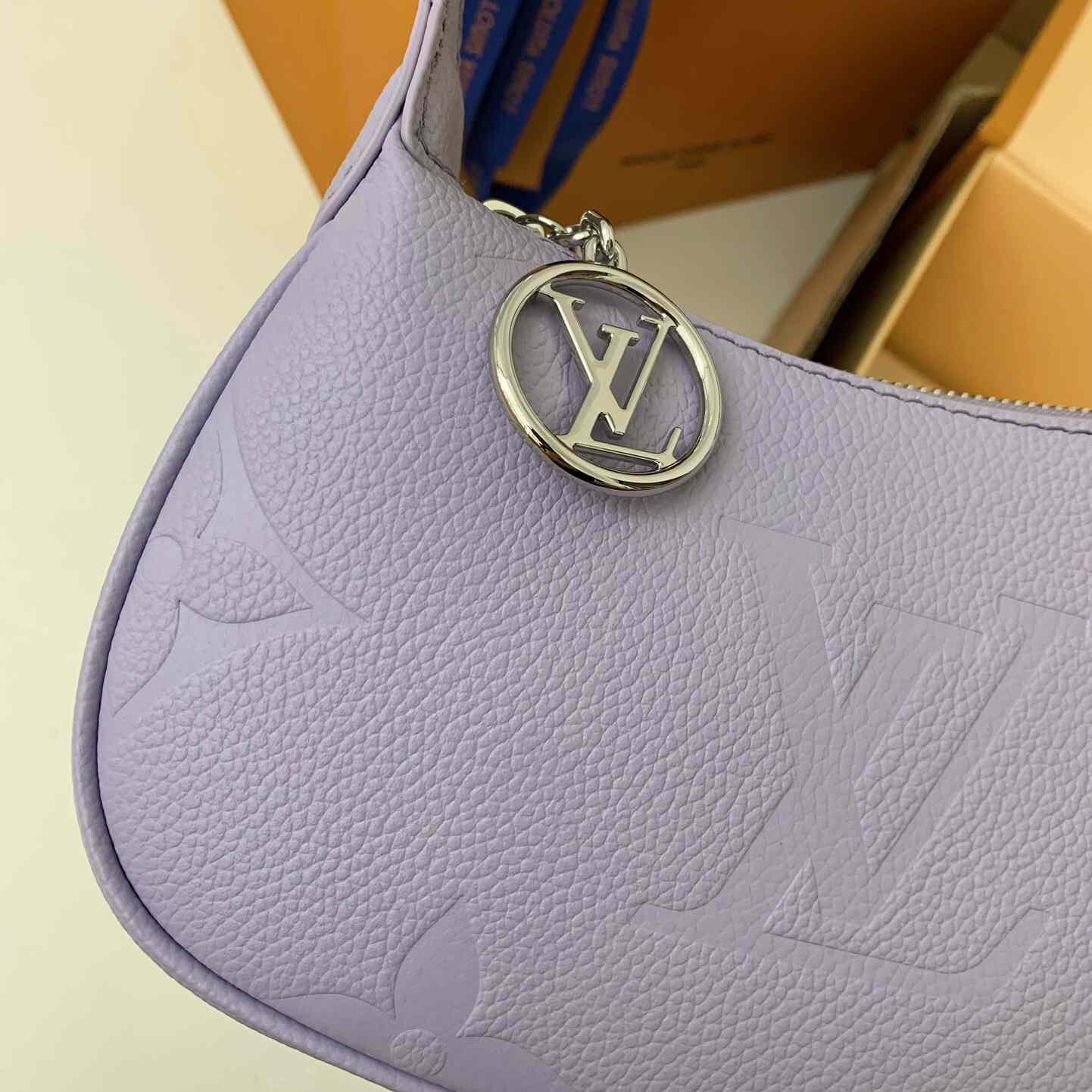 Louis Vuitton Mini Moon Monogram Empreinte (20.5*11*5cm)     M82426 - PerfectKickZ