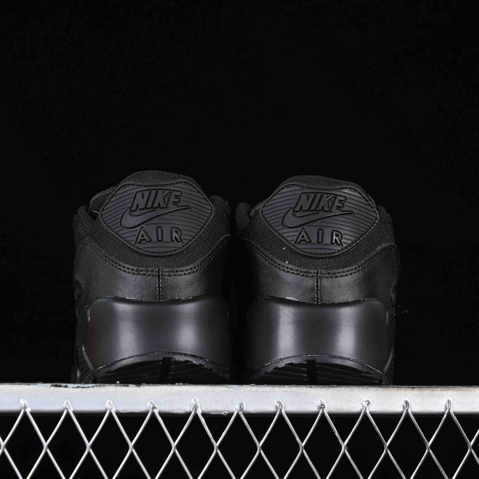 Nike Air Max 90 Sneakers     537384-090 - PerfectKickZ