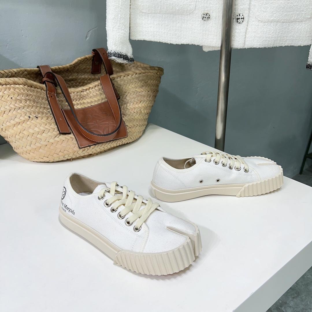 Maison Margiela Tabi Leather Sneakers - PerfectKickZ
