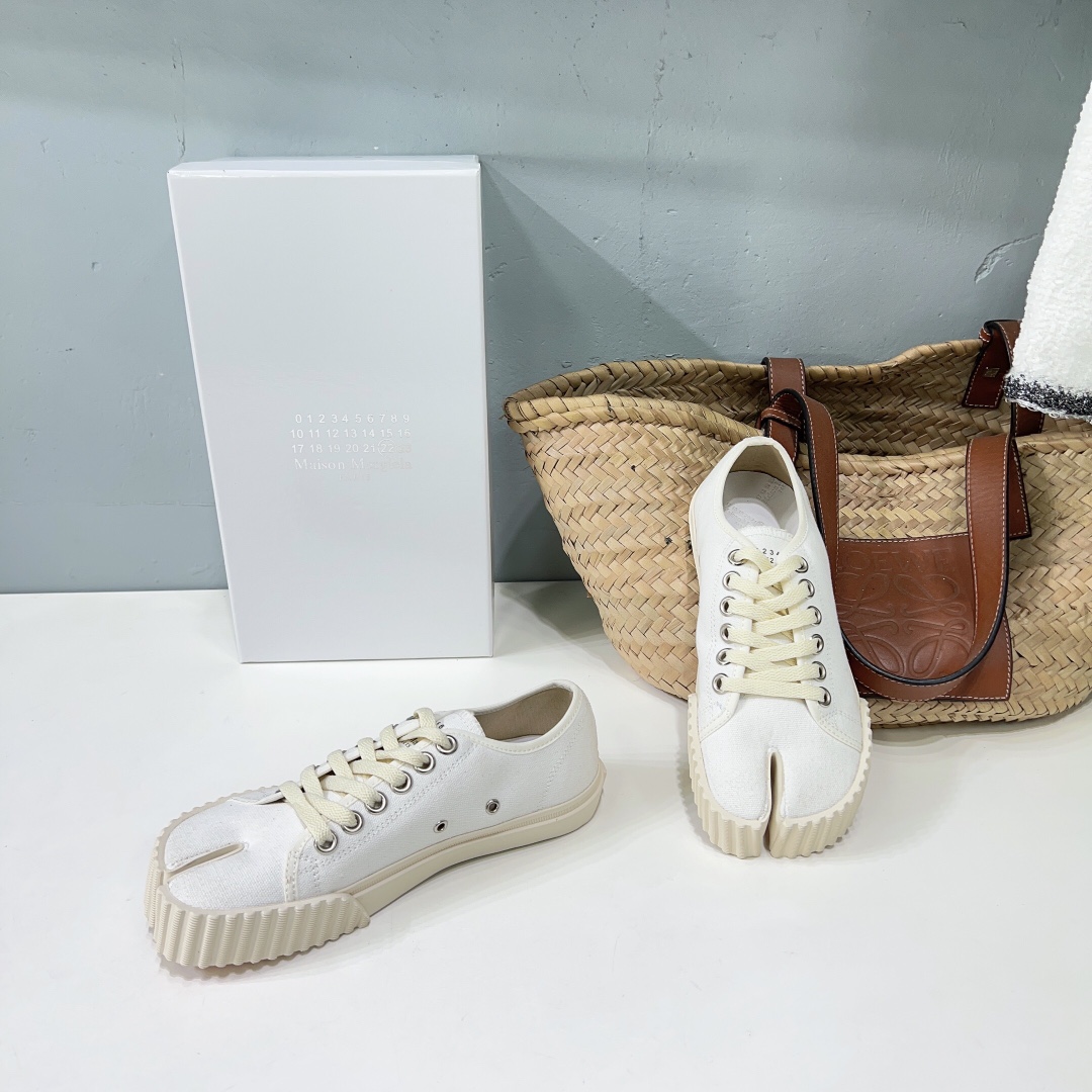 Maison Margiela Tabi Leather Sneakers - PerfectKickZ