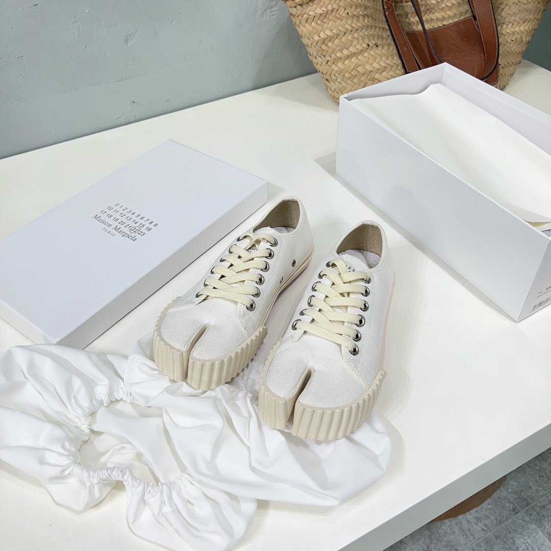 Maison Margiela Tabi Leather Sneakers - PerfectKickZ
