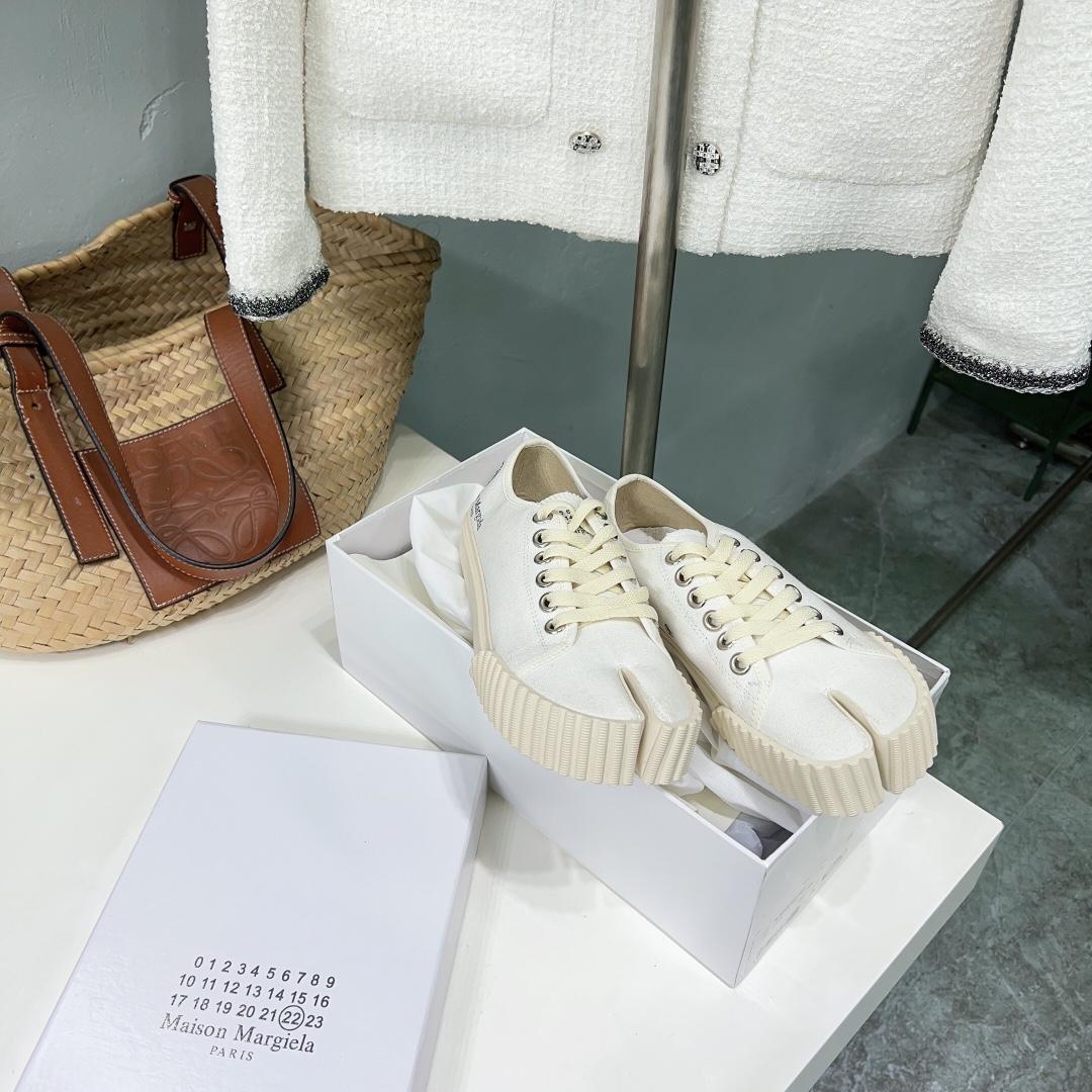 Maison Margiela Tabi Leather Sneakers - PerfectKickZ