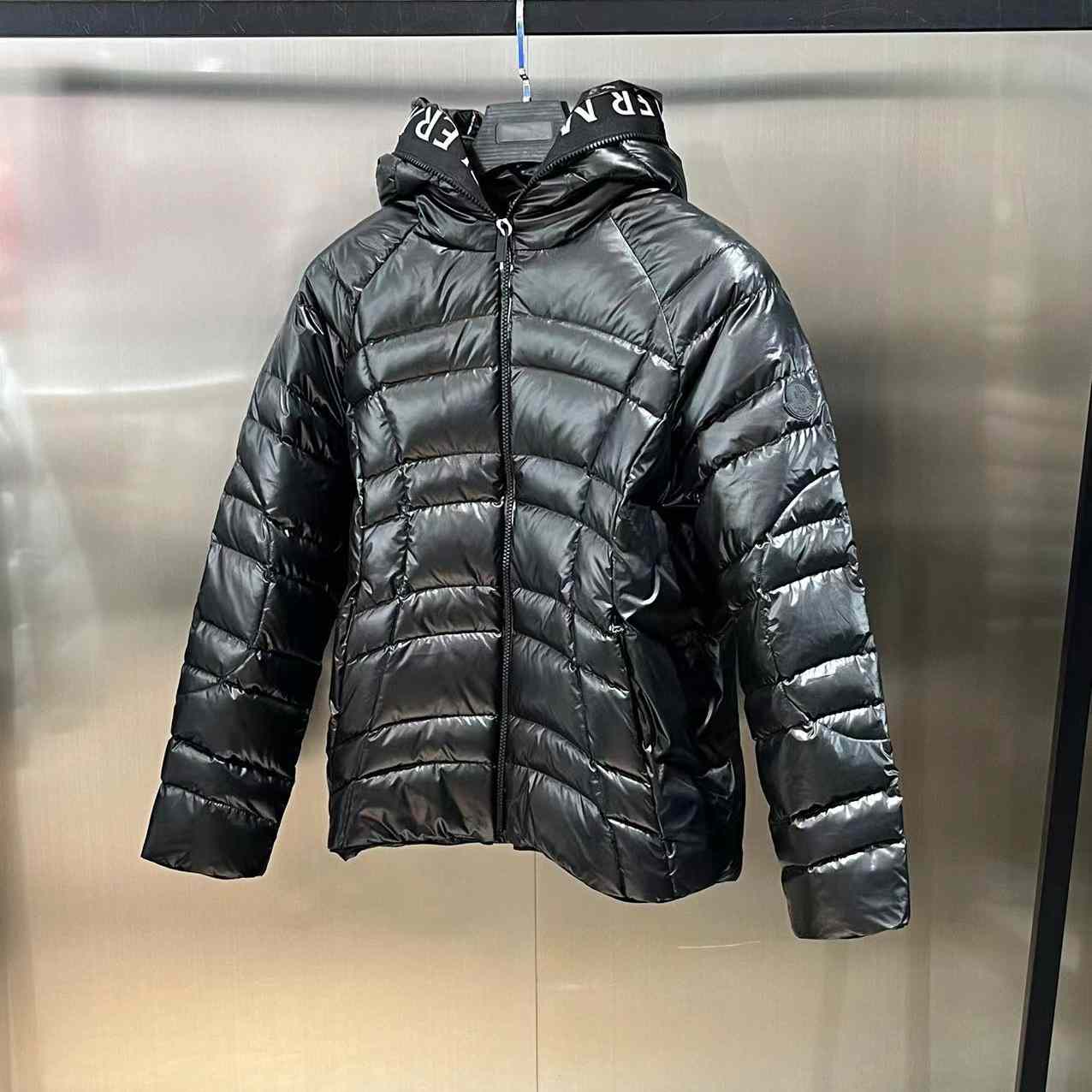 Moncler Narlay Short Down Jacket - PerfectKickZ