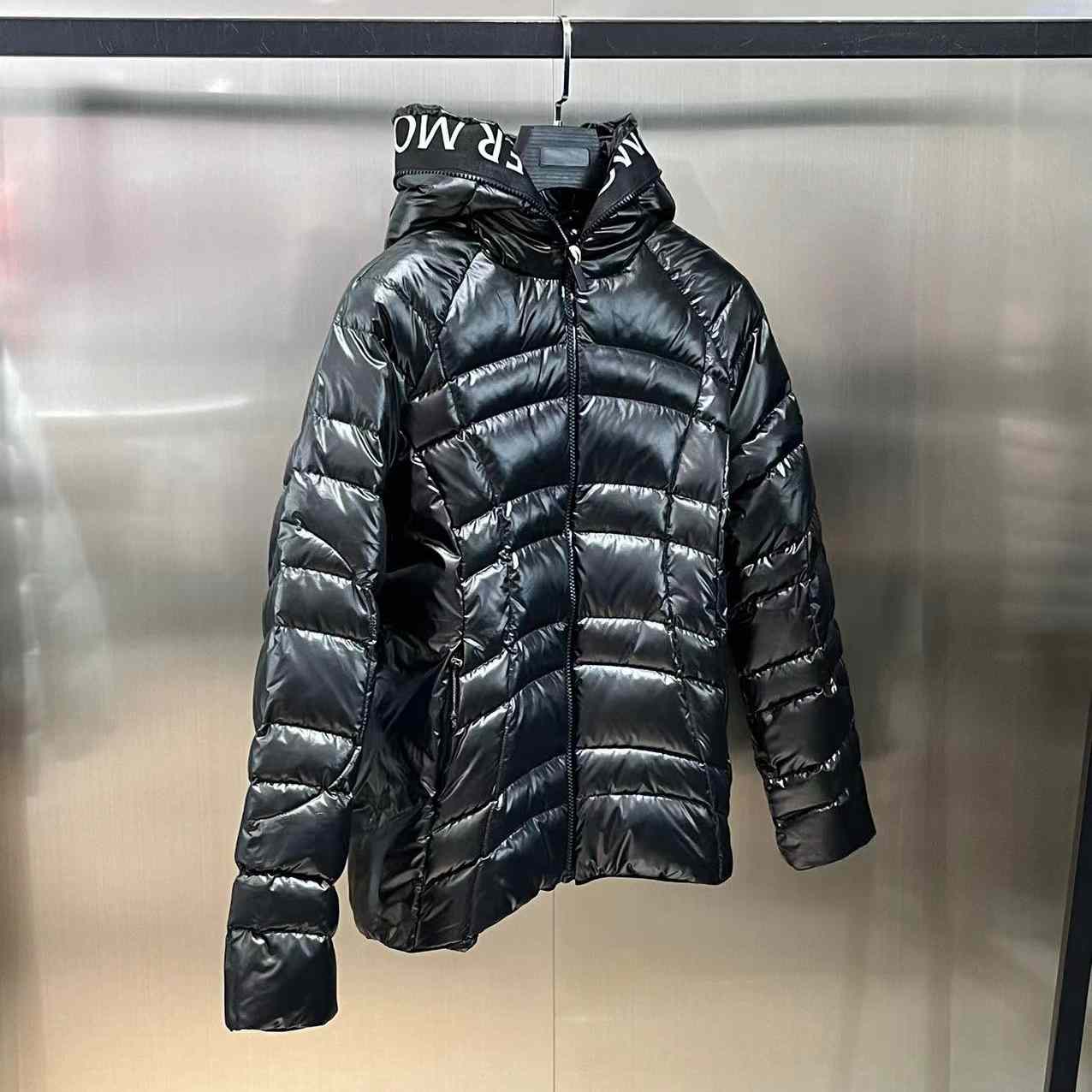 Moncler Narlay Short Down Jacket - PerfectKickZ