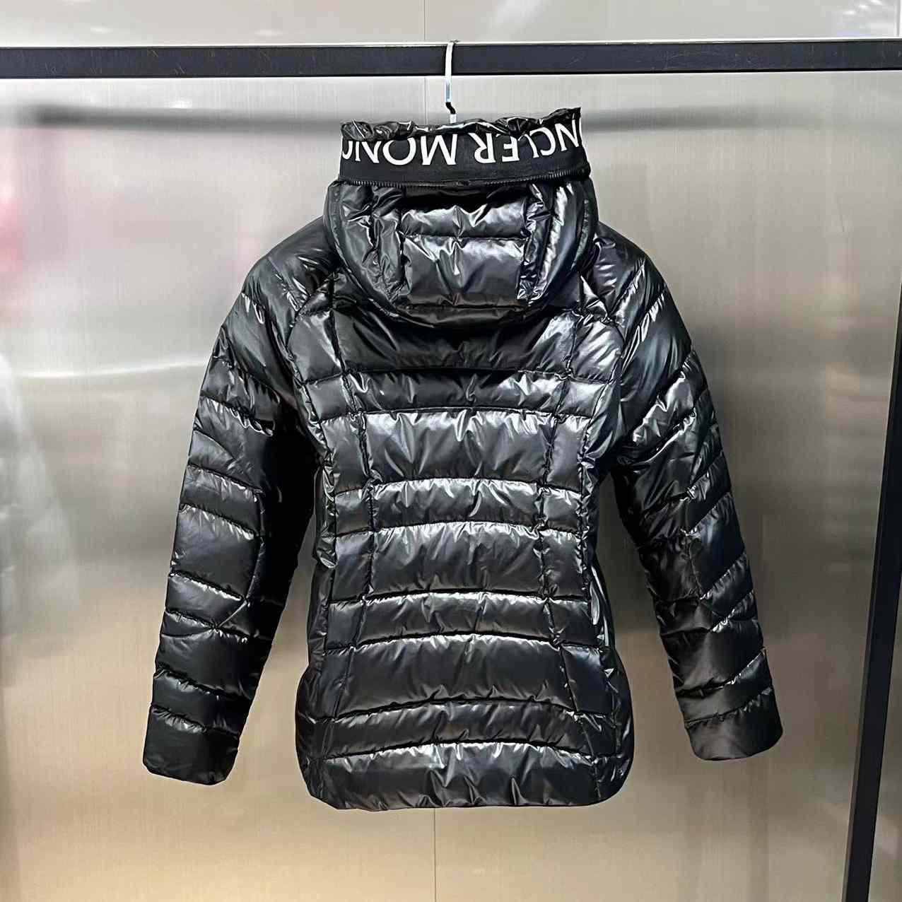 Moncler Narlay Short Down Jacket - PerfectKickZ