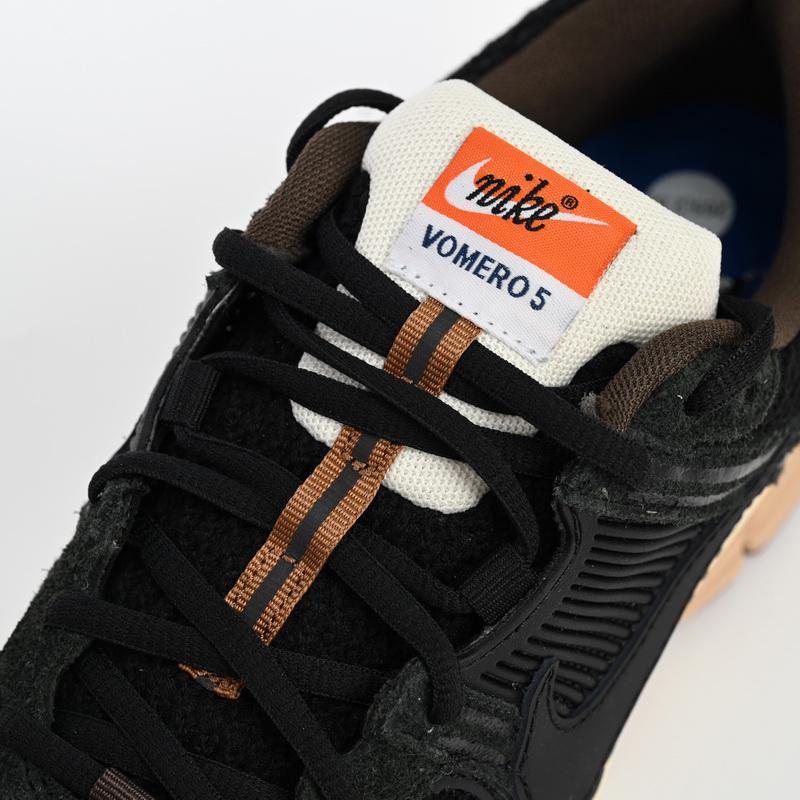 NikeAir Zoom Vomero 5 Pure Black Sneaker    FD0533-010  - 